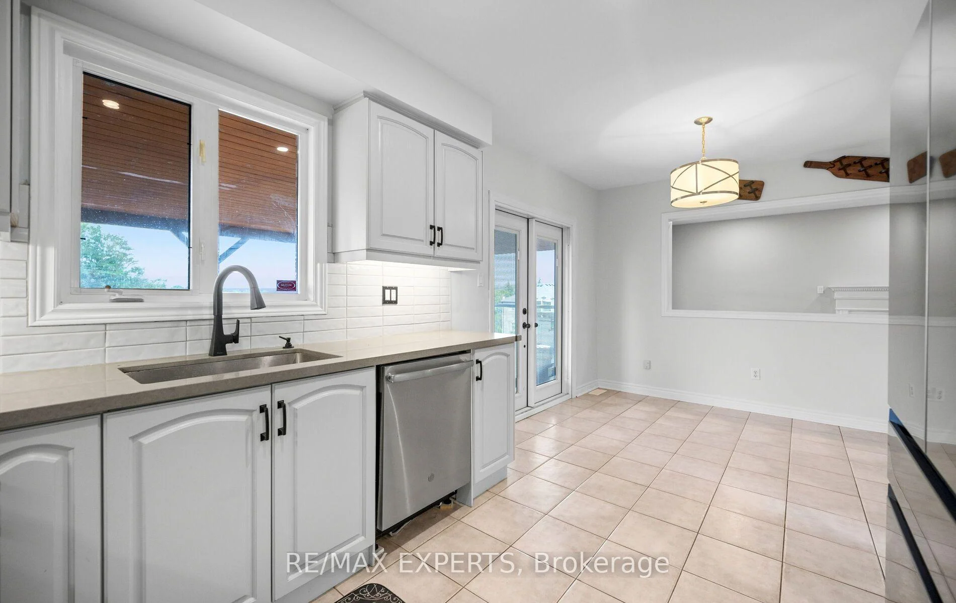Photo 52 of 90 Coolspring Crescent, Caledon, Bolton East — HOMEH