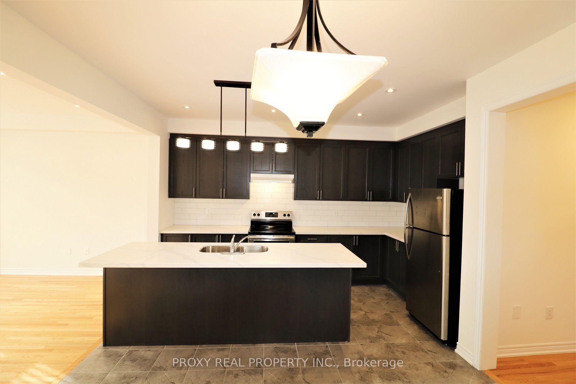 Photo 7 of 143 Beechborough Crescent, East Gwillimbury, Sharon — HOMEH