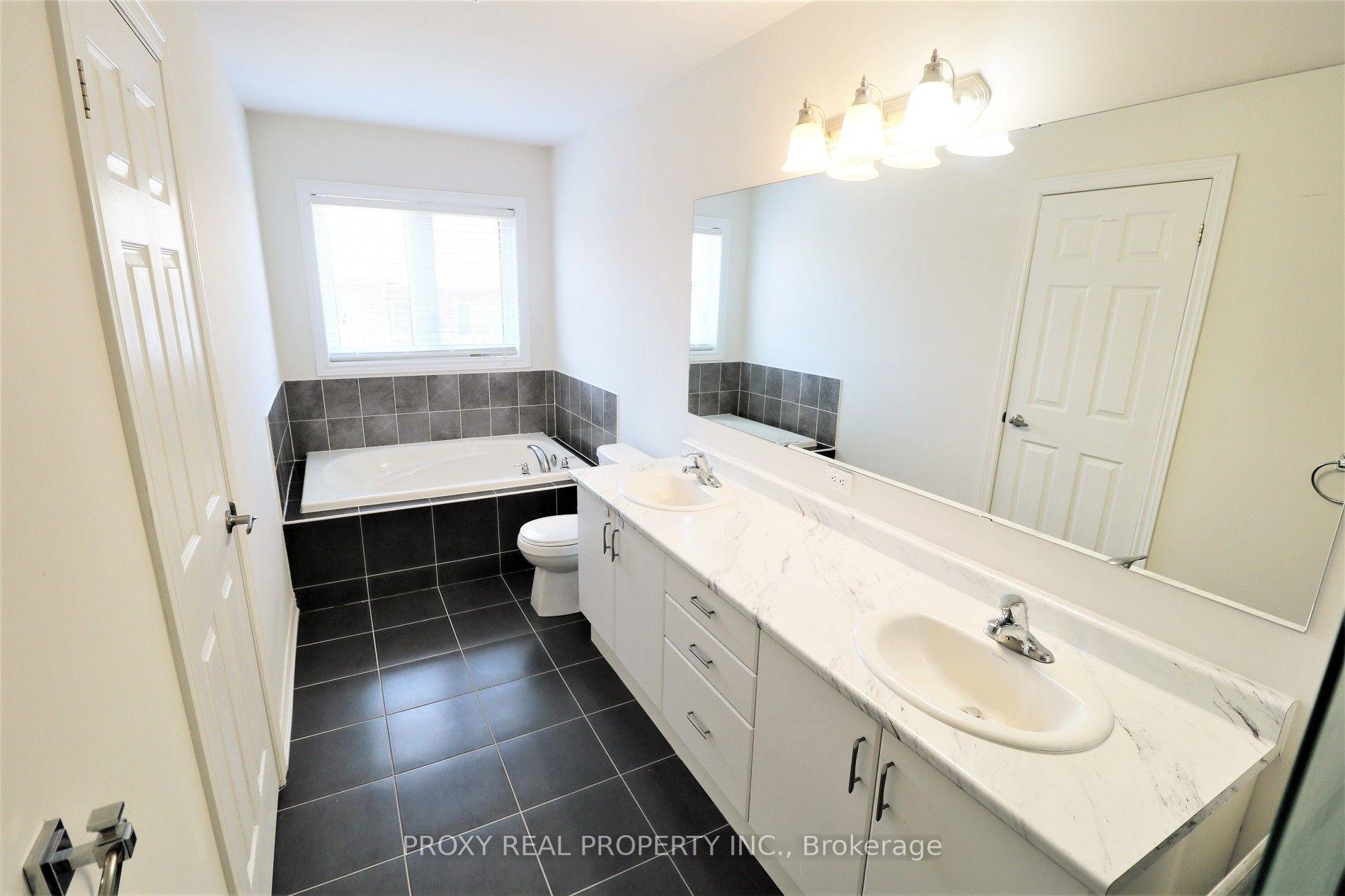 Photo 19 of 143 Beechborough Crescent, East Gwillimbury, Sharon — HOMEH