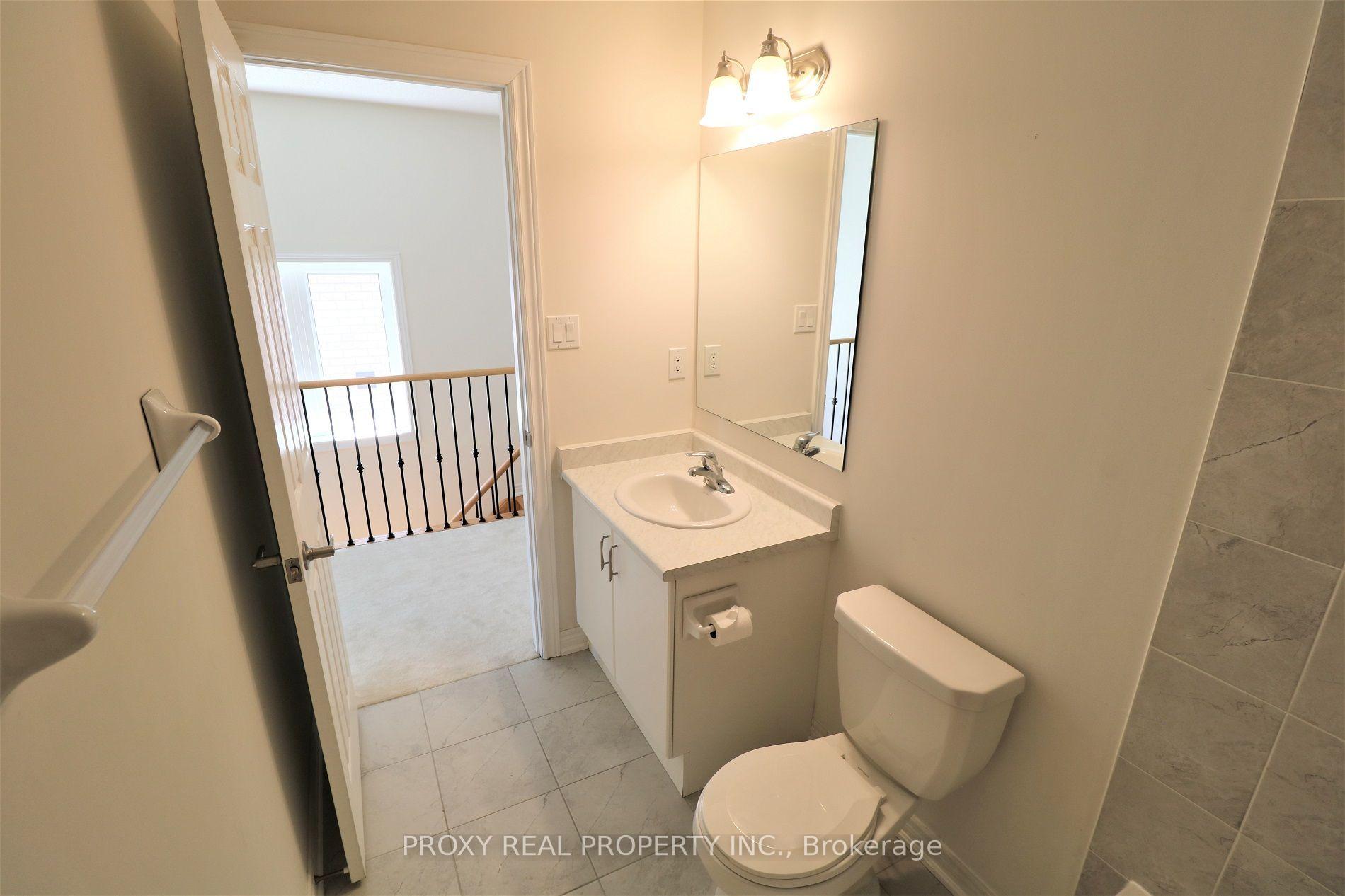 Photo 24 of 143 Beechborough Crescent, East Gwillimbury, Sharon — HOMEH