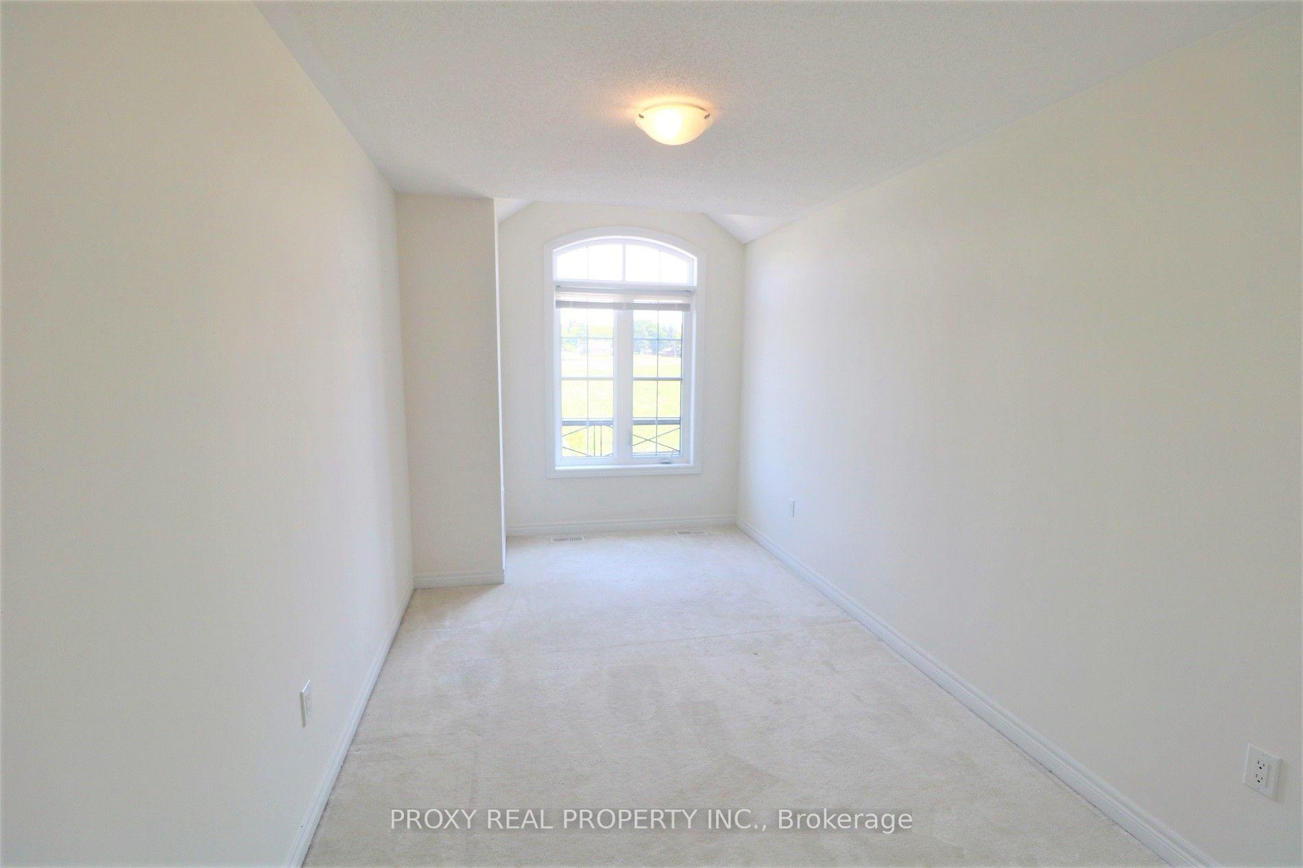 Photo 25 of 143 Beechborough Crescent, East Gwillimbury, Sharon — HOMEH