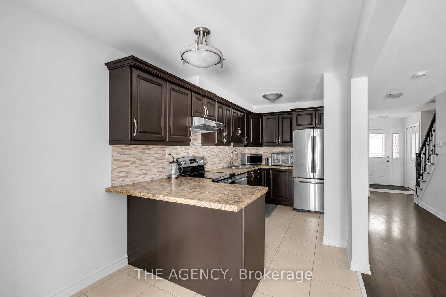 Photo 12 of 38 Athenia Drive, Hamilton, Stoney Creek Mountain — HOMEH