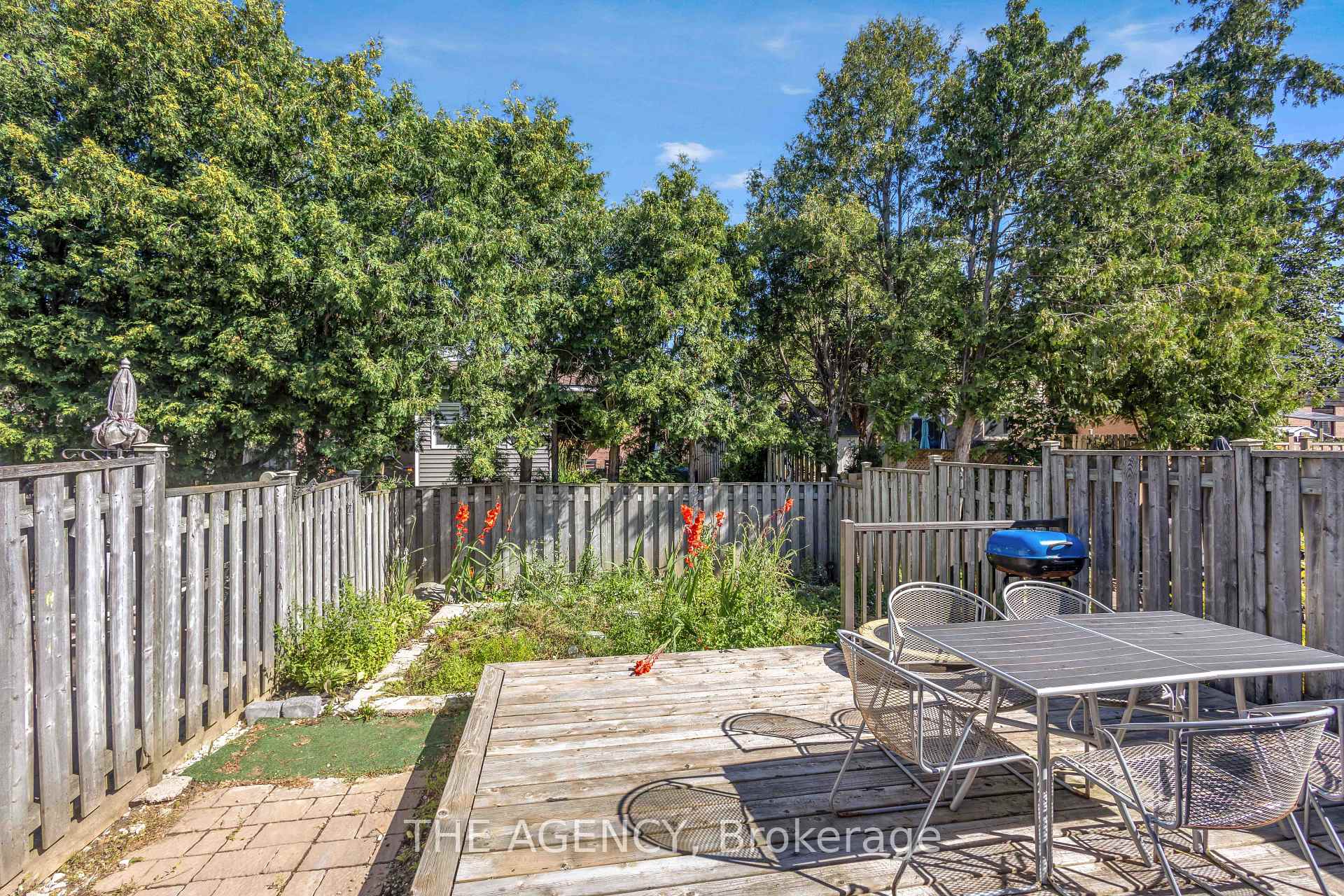 Photo 32 of 38 Athenia Drive, Hamilton, Stoney Creek Mountain — HOMEH
