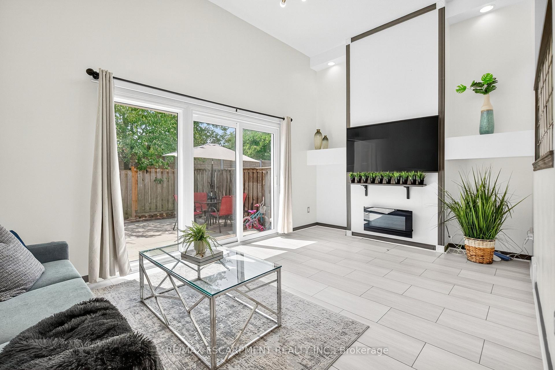 Photo 5 of Unit 70, 11 Harrisford Street, Hamilton, Red Hill — HOMEH