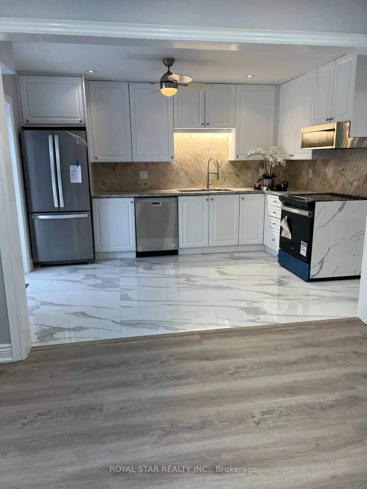 Photo 7 of 105 Lougheed Road E, Barrie, Holly — HOMEH
