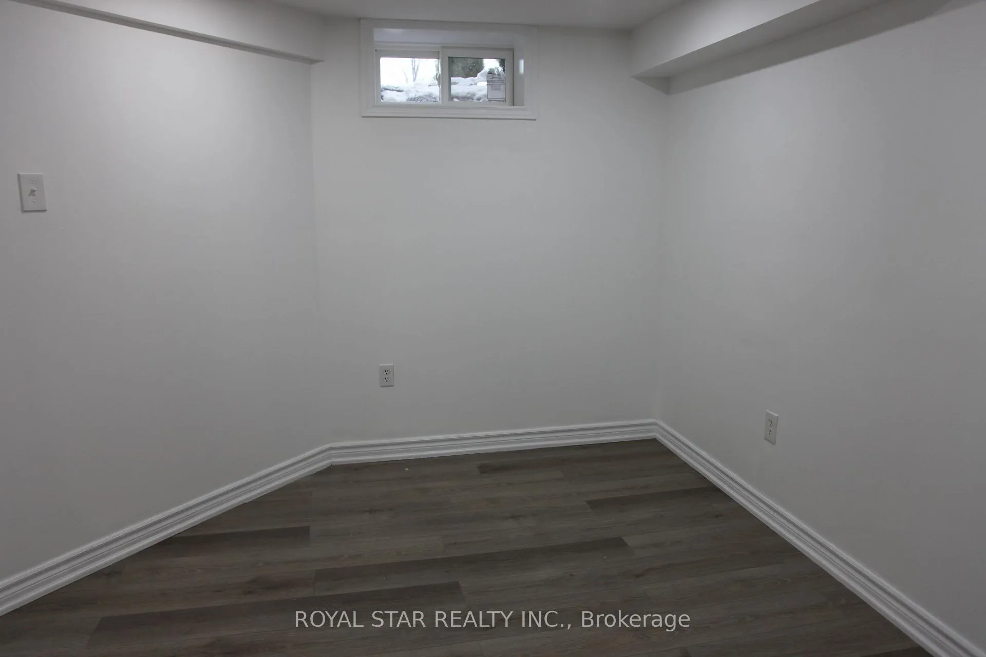 Photo 34 of 105 Lougheed Road E, Barrie, Holly — HOMEH