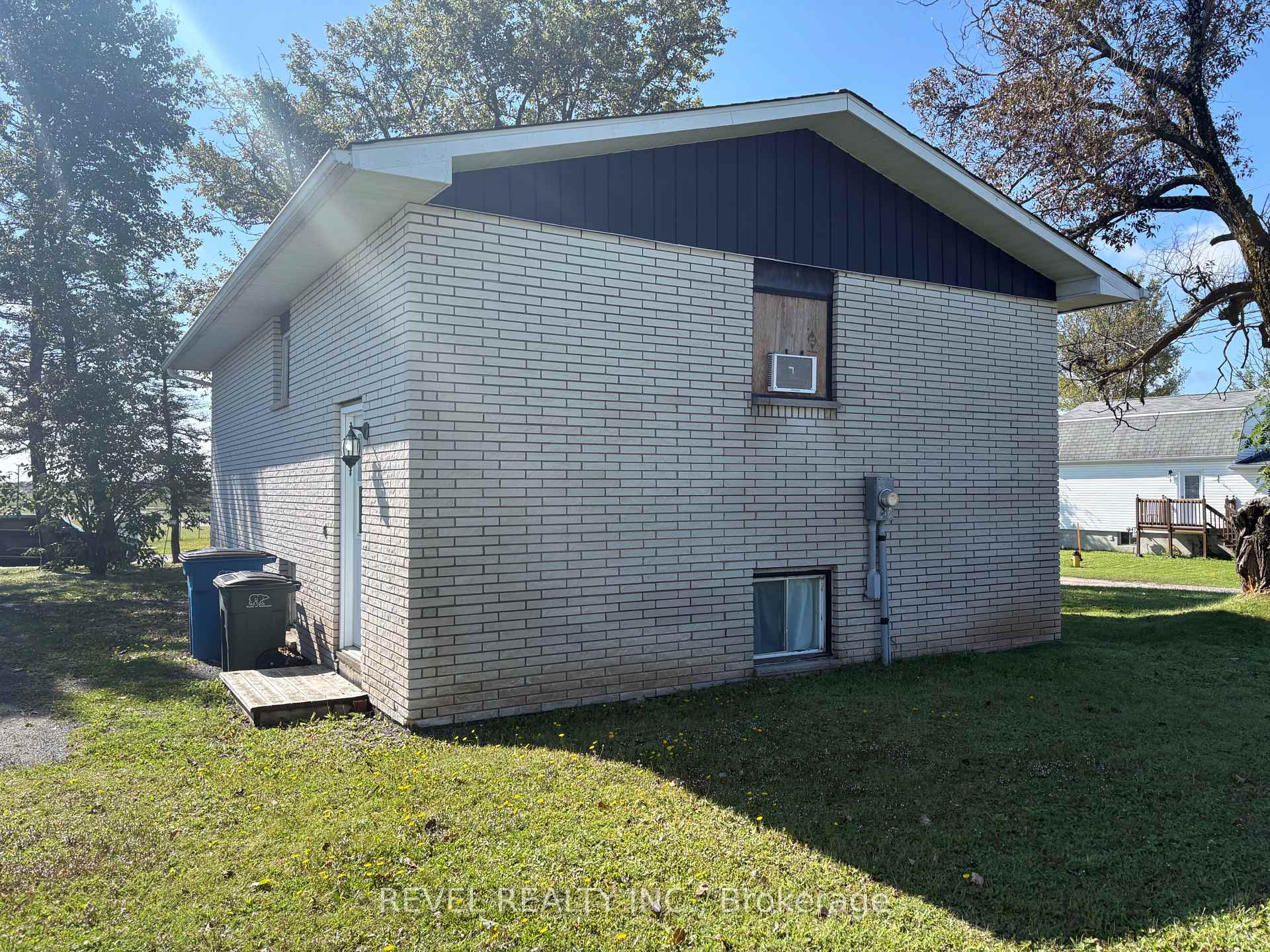 Photo 4 of 1 Cree Road, Cochrane — HOMEH