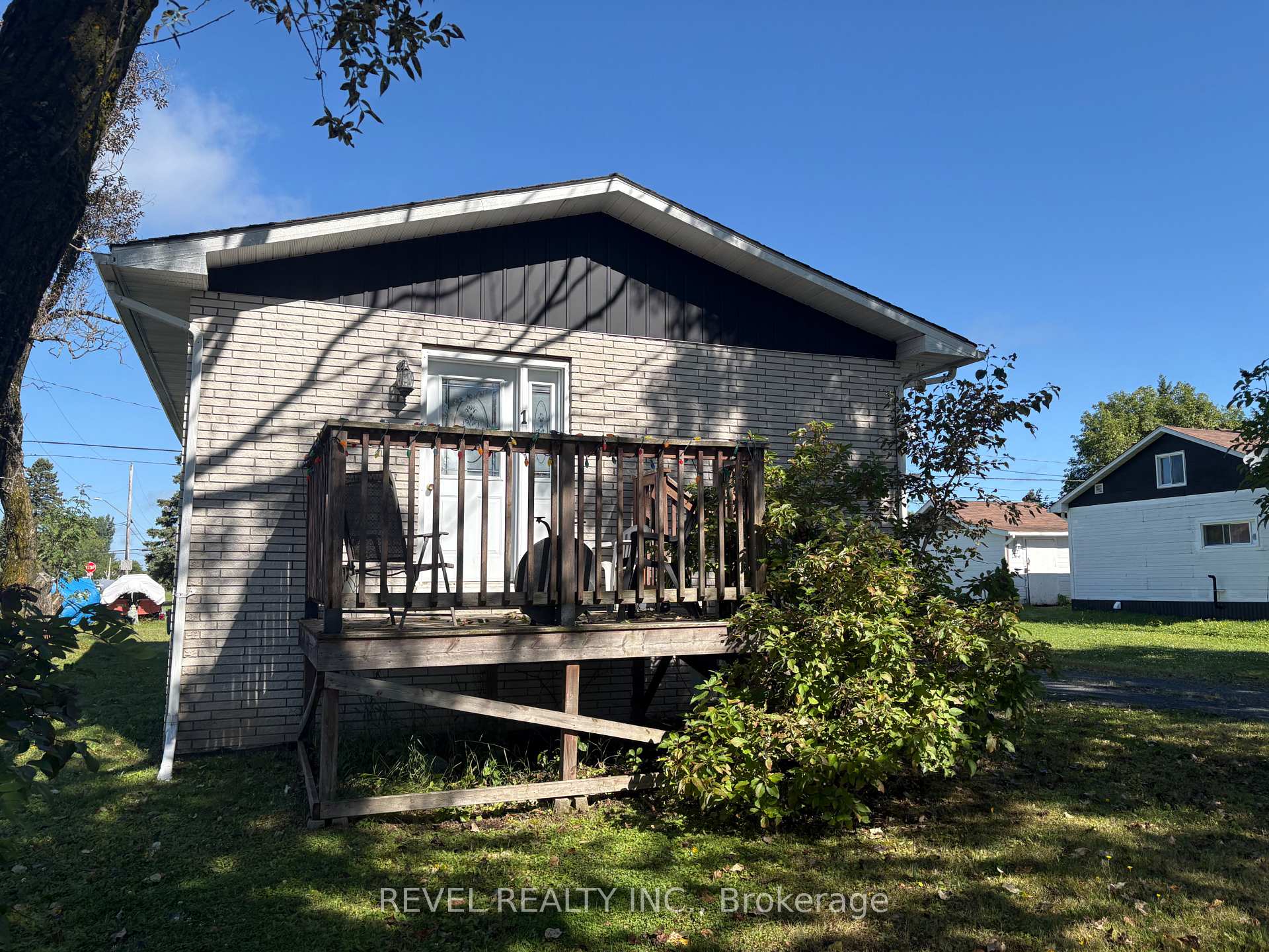 Photo 6 of 1 Cree Road, Cochrane — HOMEH