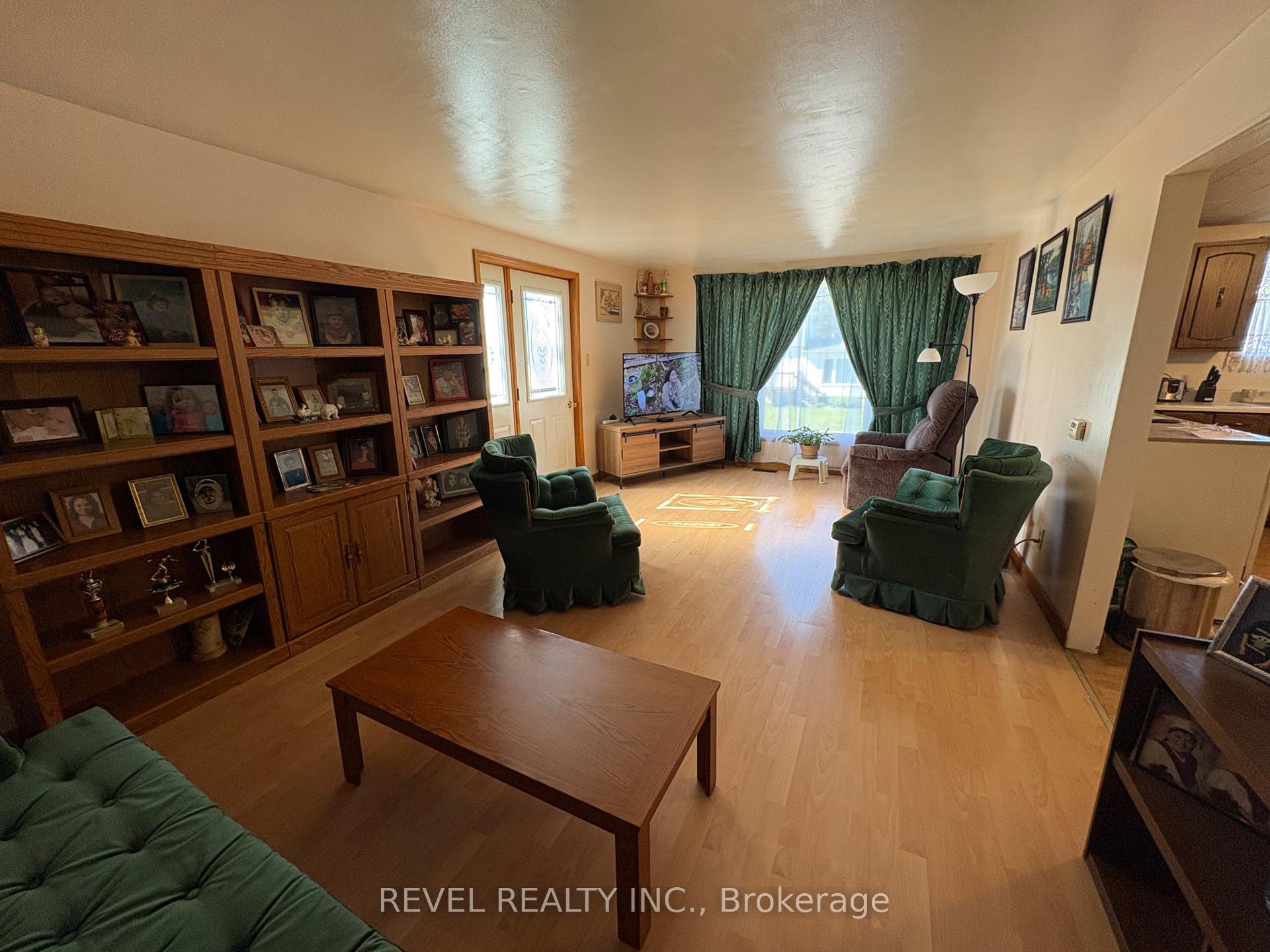 Photo 14 of 1 Cree Road, Cochrane — HOMEH