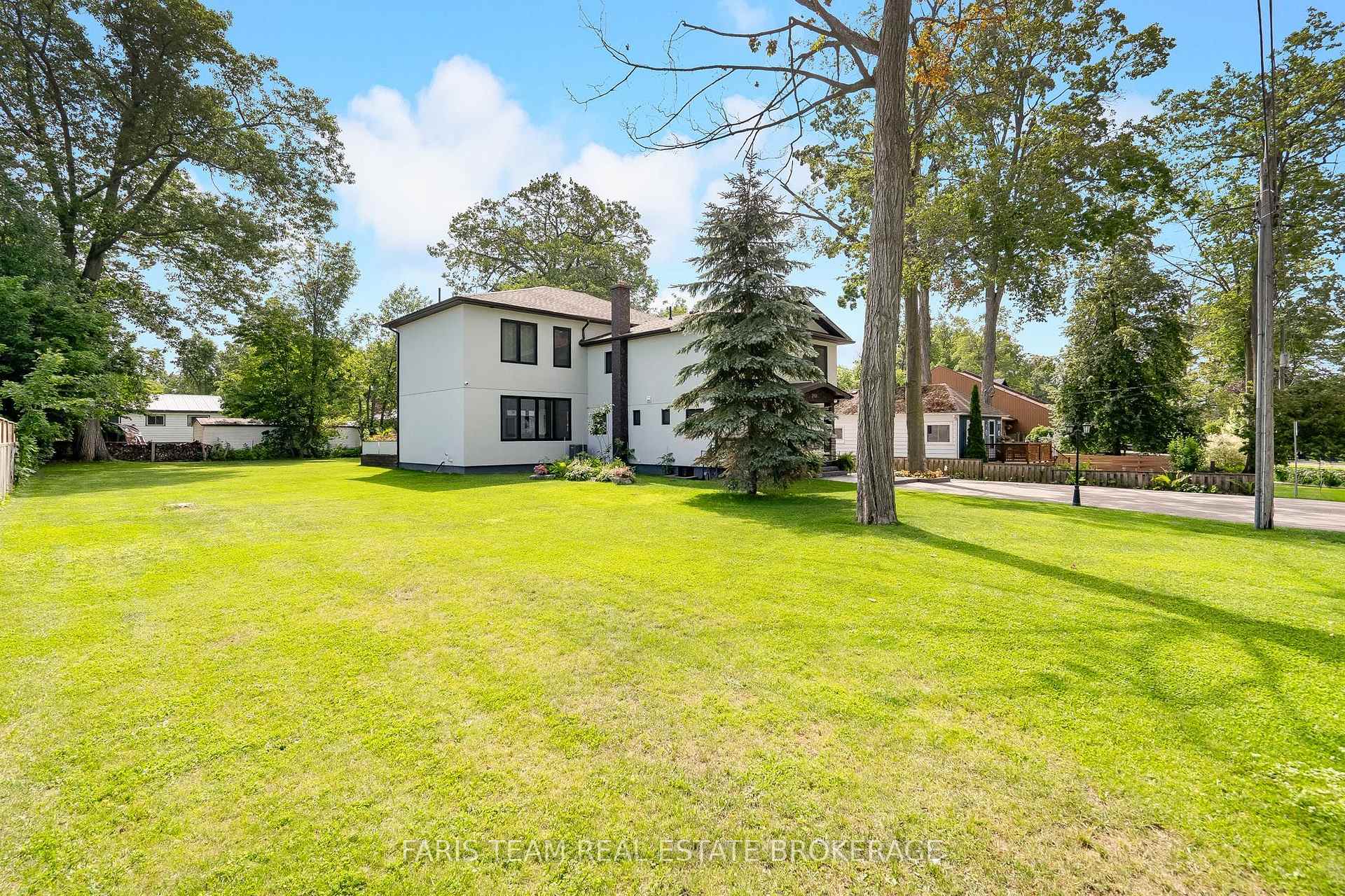 Photo 5 of 3951 Alberta Avenue, Innisfil, Rural Innisfil — HOMEH