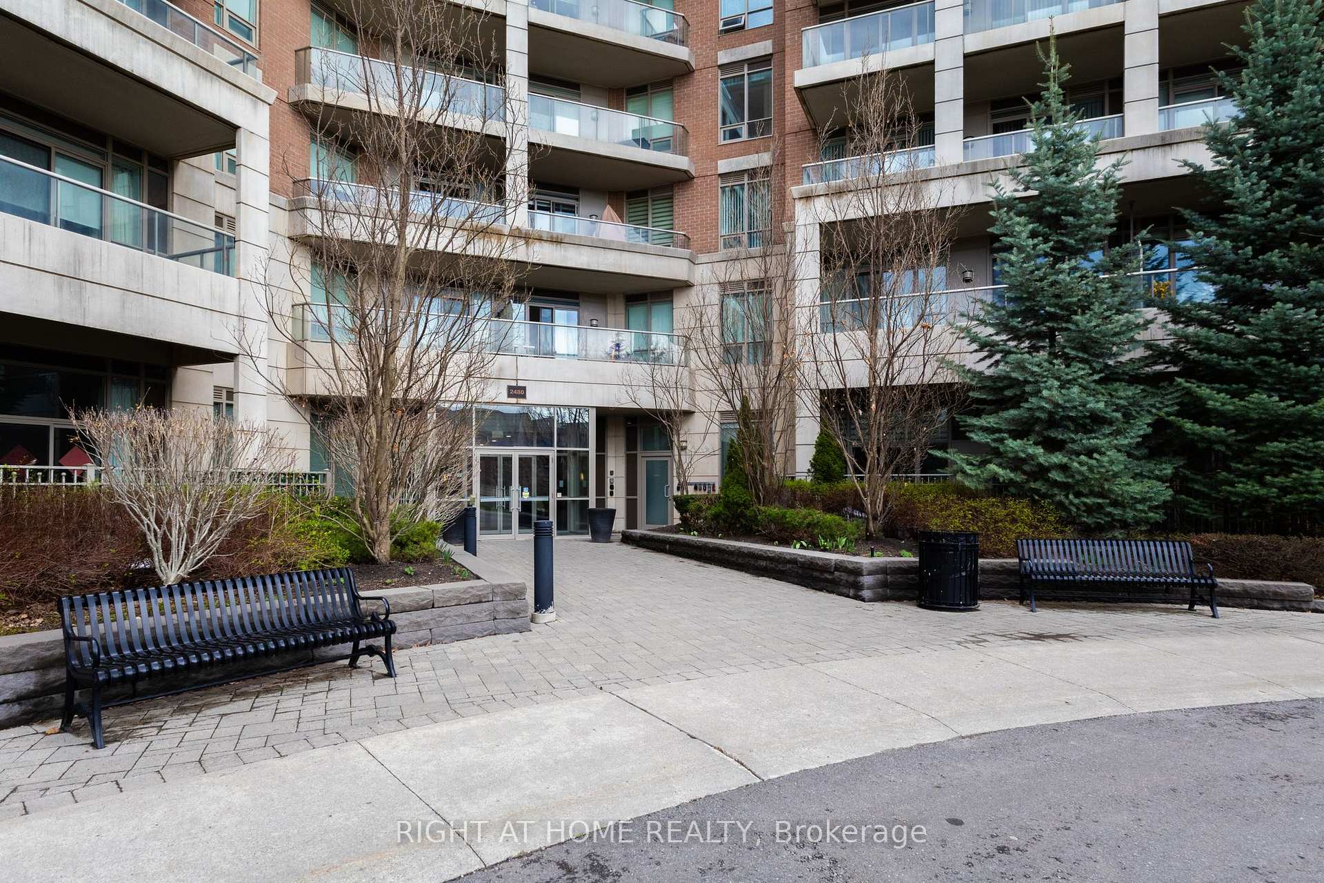 Photo 2 of Unit PH08, 2480 Prince Michael Drive, Oakville, Joshua Creek — HOMEH