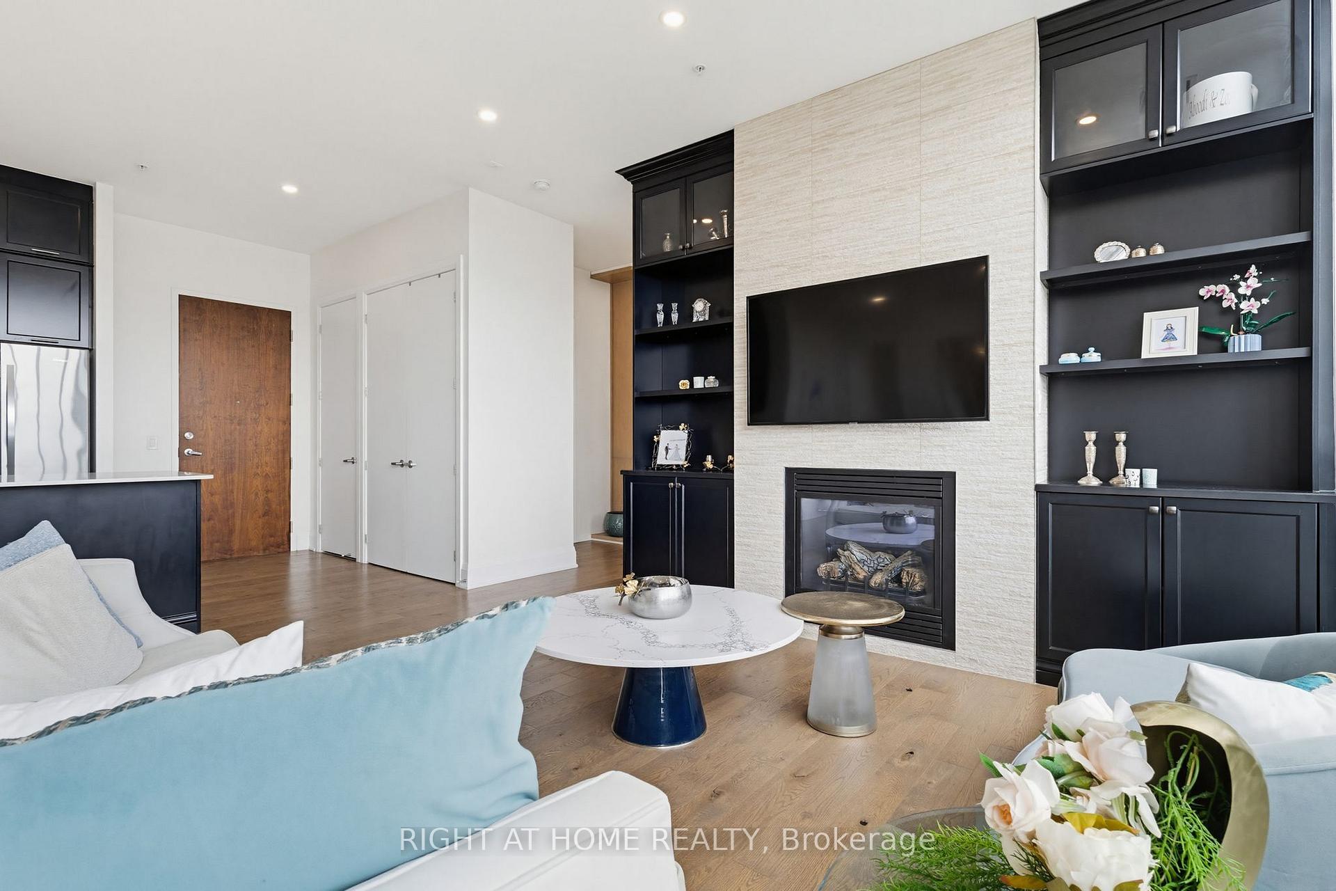 Photo 7 of Unit PH08, 2480 Prince Michael Drive, Oakville, Joshua Creek — HOMEH