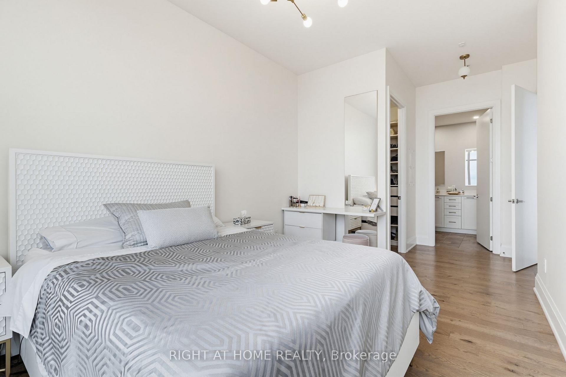 Photo 17 of Unit PH08, 2480 Prince Michael Drive, Oakville, Joshua Creek — HOMEH