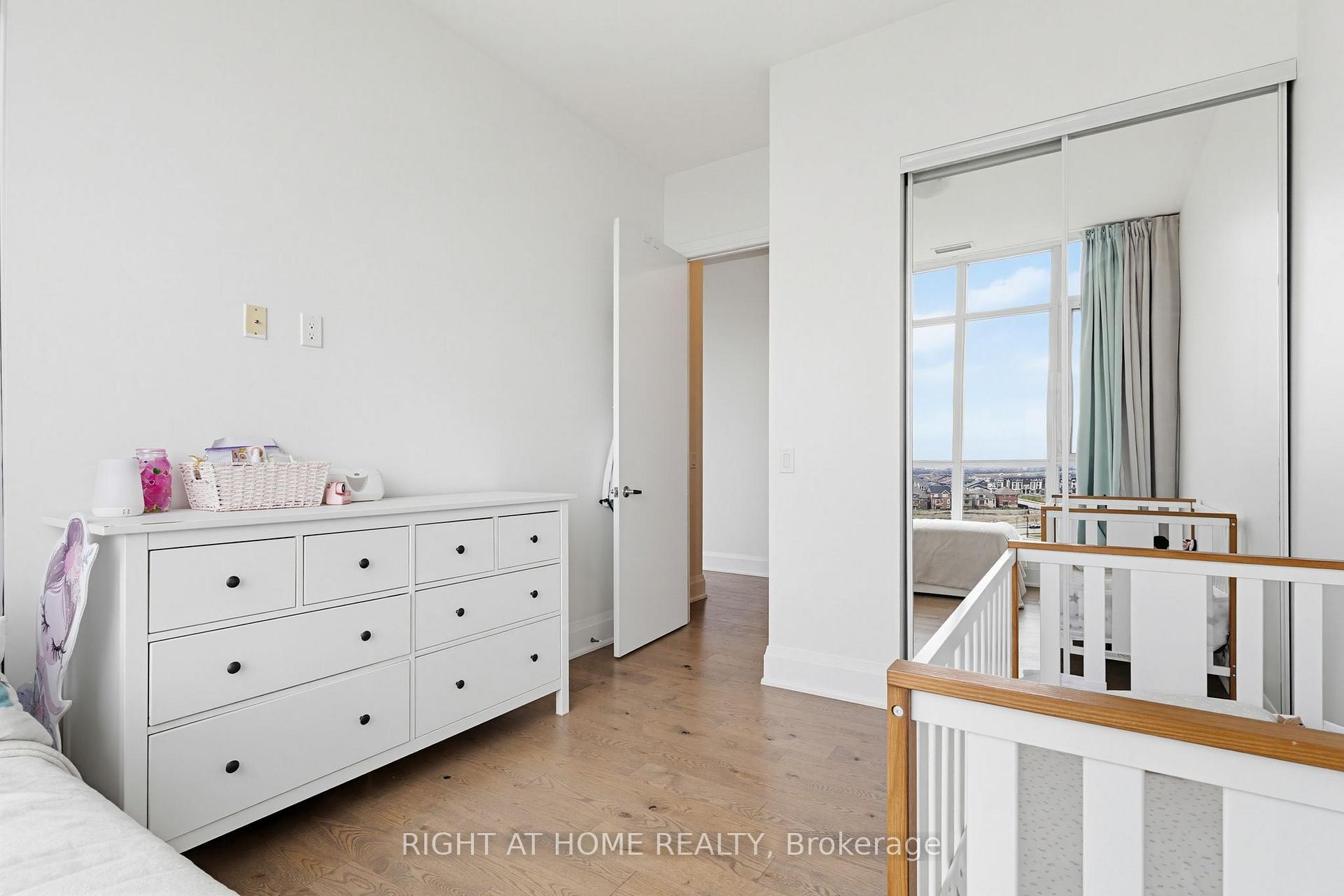Photo 25 of Unit PH08, 2480 Prince Michael Drive, Oakville, Joshua Creek — HOMEH