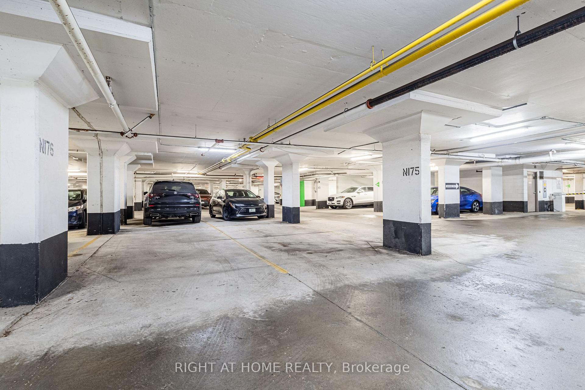 Photo 42 of Unit PH08, 2480 Prince Michael Drive, Oakville, Joshua Creek — HOMEH