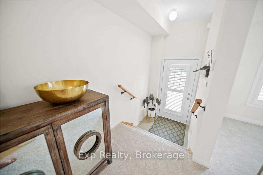 Photo 6 of 1435 Green Road, Clarington, Bowmanville — HOMEH