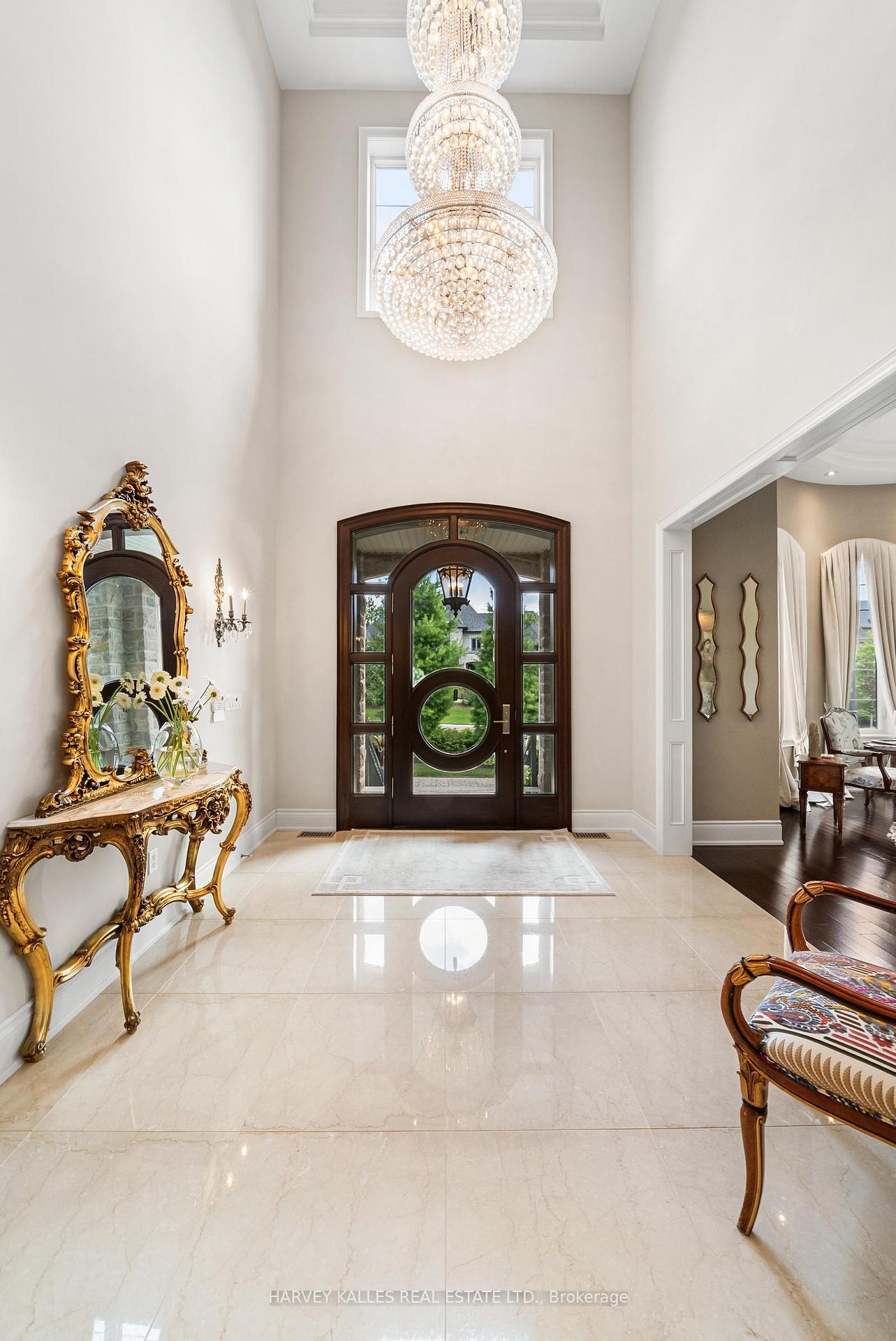 Photo 5 of 30 Spicewood Crescent, Vaughan, Kleinburg — HOMEH