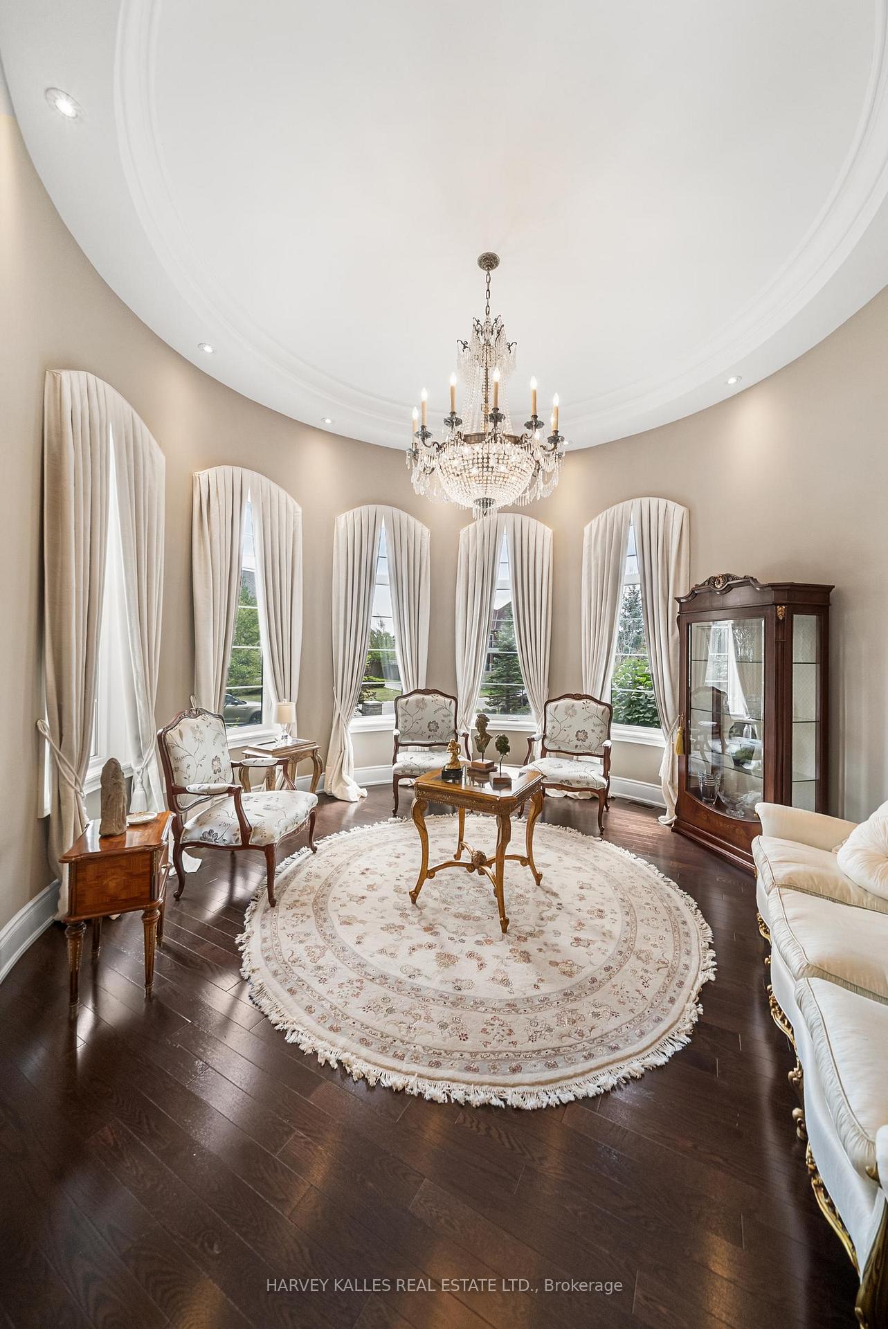 Photo 6 of 30 Spicewood Crescent, Vaughan, Kleinburg — HOMEH
