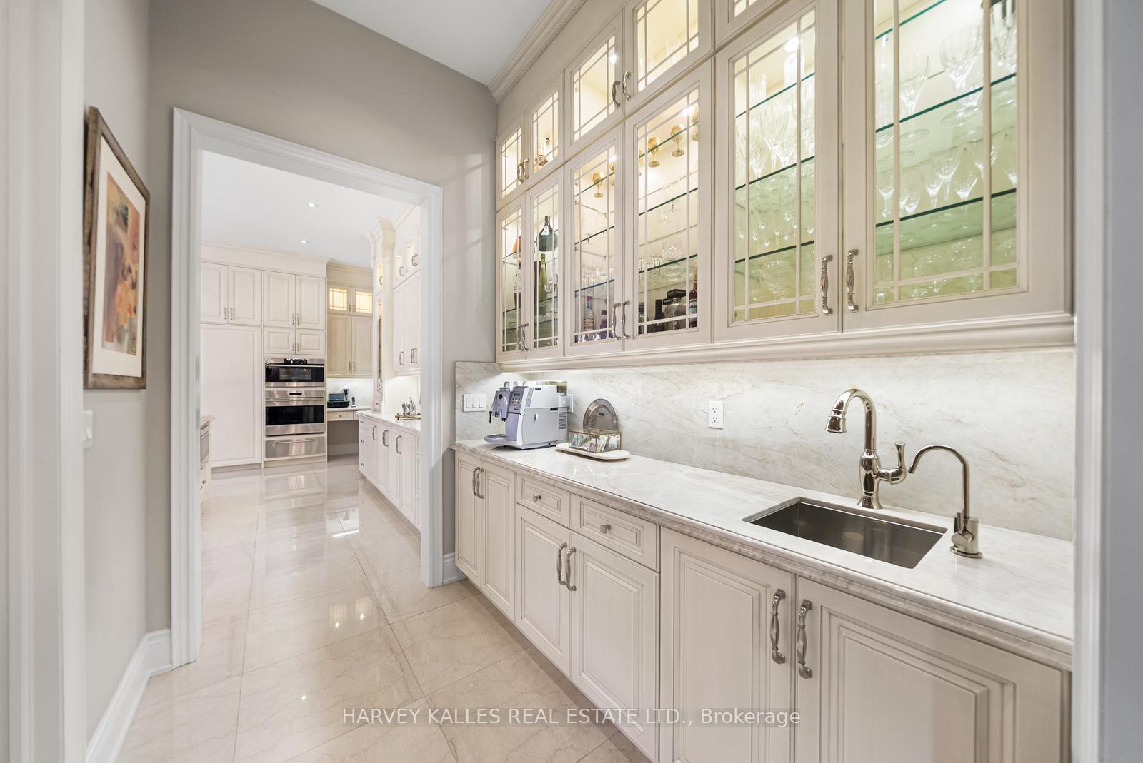 Photo 11 of 30 Spicewood Crescent, Vaughan, Kleinburg — HOMEH