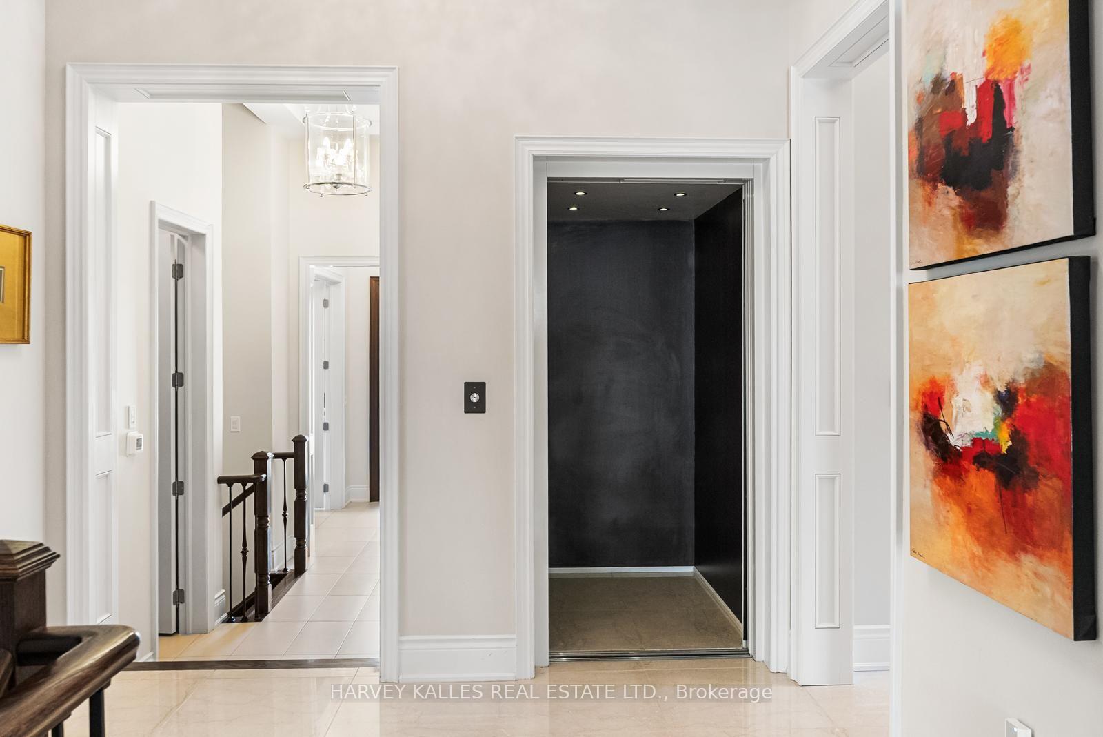 Photo 21 of 30 Spicewood Crescent, Vaughan, Kleinburg — HOMEH