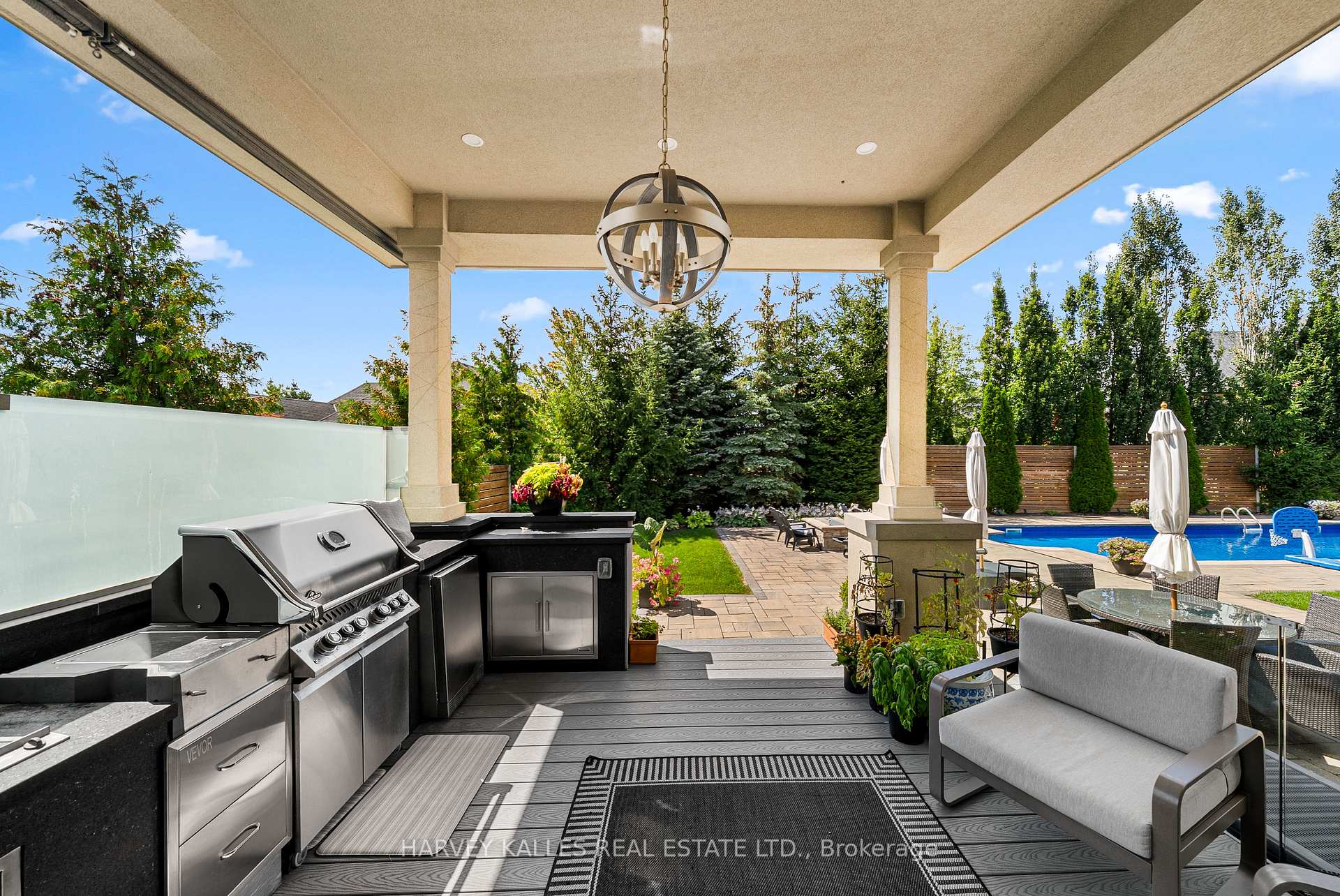 Photo 42 of 30 Spicewood Crescent, Vaughan, Kleinburg — HOMEH