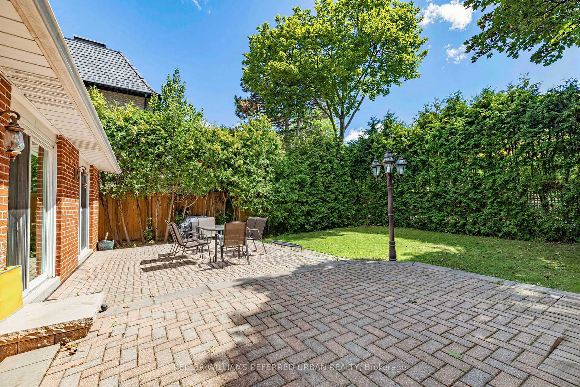 Photo 37 of 7 Chipstead Road, North York, Banbury-Don Mills — HOMEH