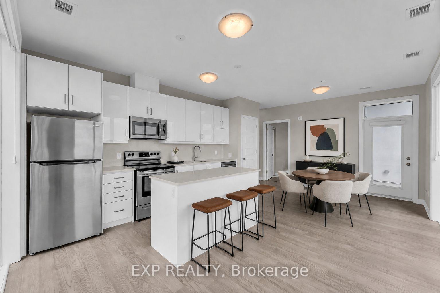 Front of Unit 416, 95 Dundas Street W
