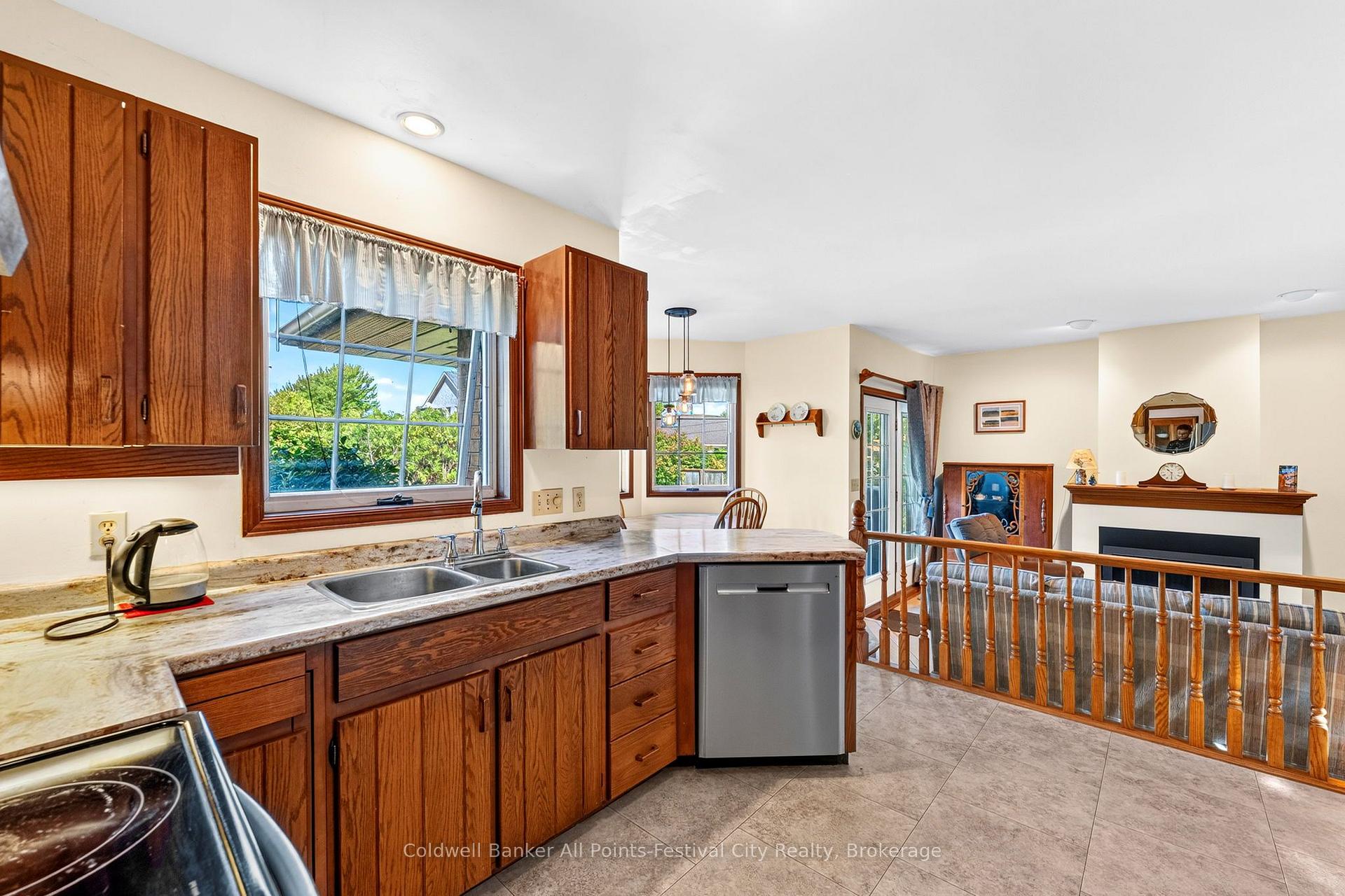 Photo 12 of 390 Eldon Street S, Goderich, Goderich (Town) — HOMEH