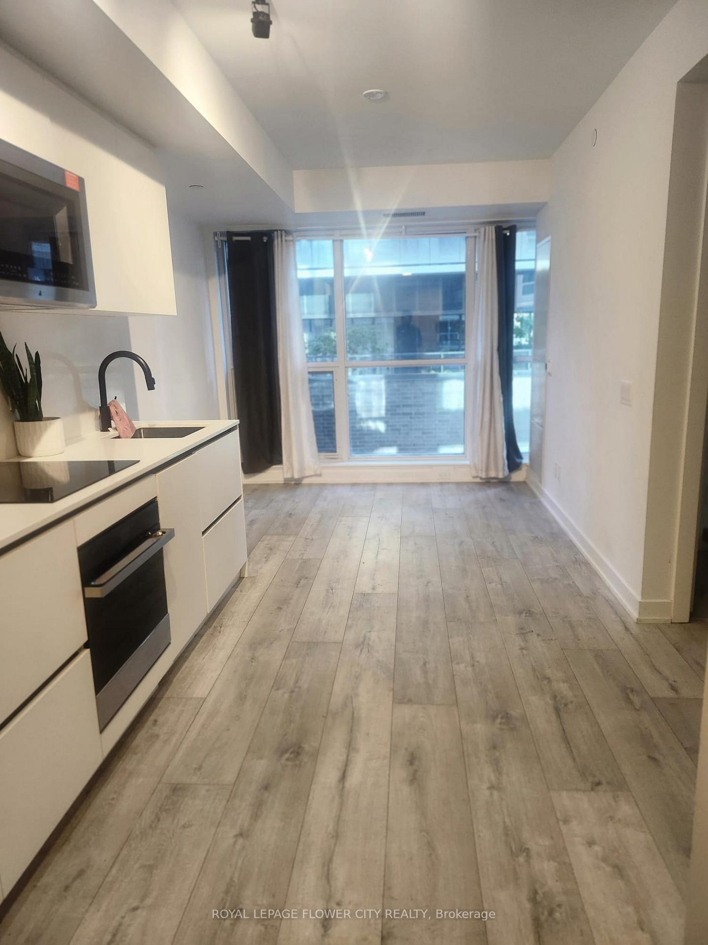 Photo 5 of Unit 704, 327 King Street W, Toronto, Waterfront Communities — HOMEH