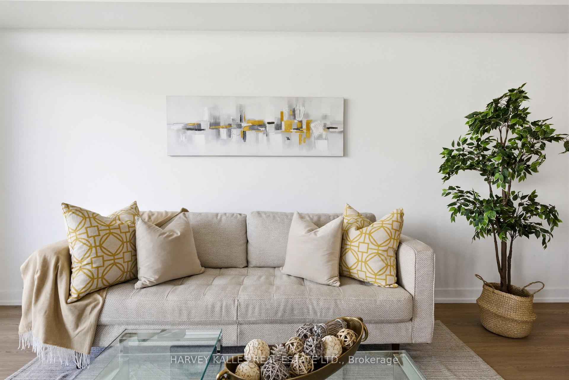 Photo 2 of Unit 701, 103 The Queensway, Toronto, High Park-Swansea — HOMEH