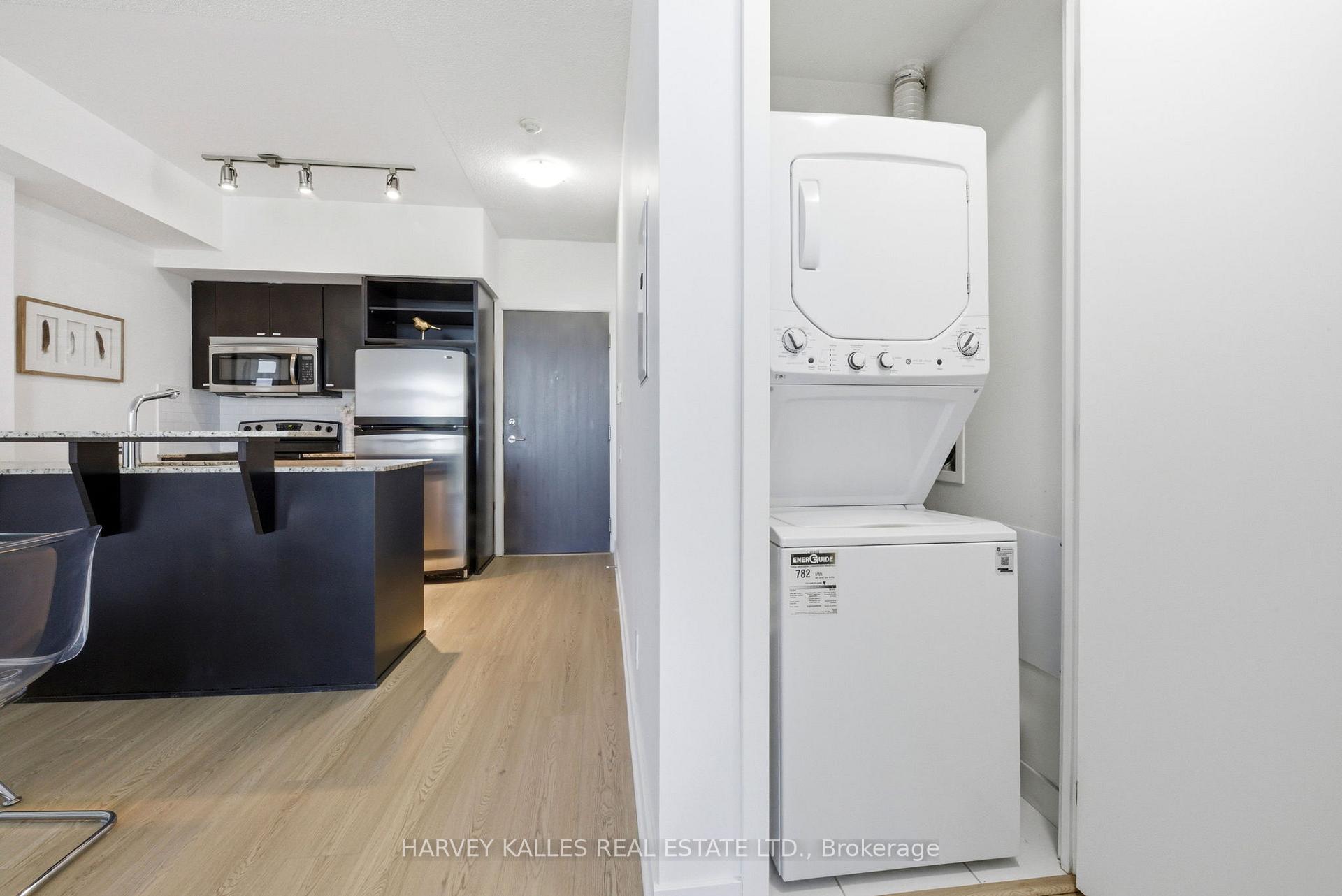 Photo 14 of Unit 701, 103 The Queensway, Toronto, High Park-Swansea — HOMEH