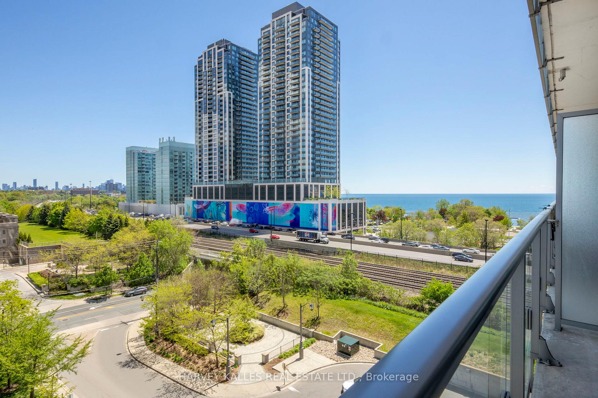 Photo 19 of Unit 701, 103 The Queensway, Toronto, High Park-Swansea — HOMEH