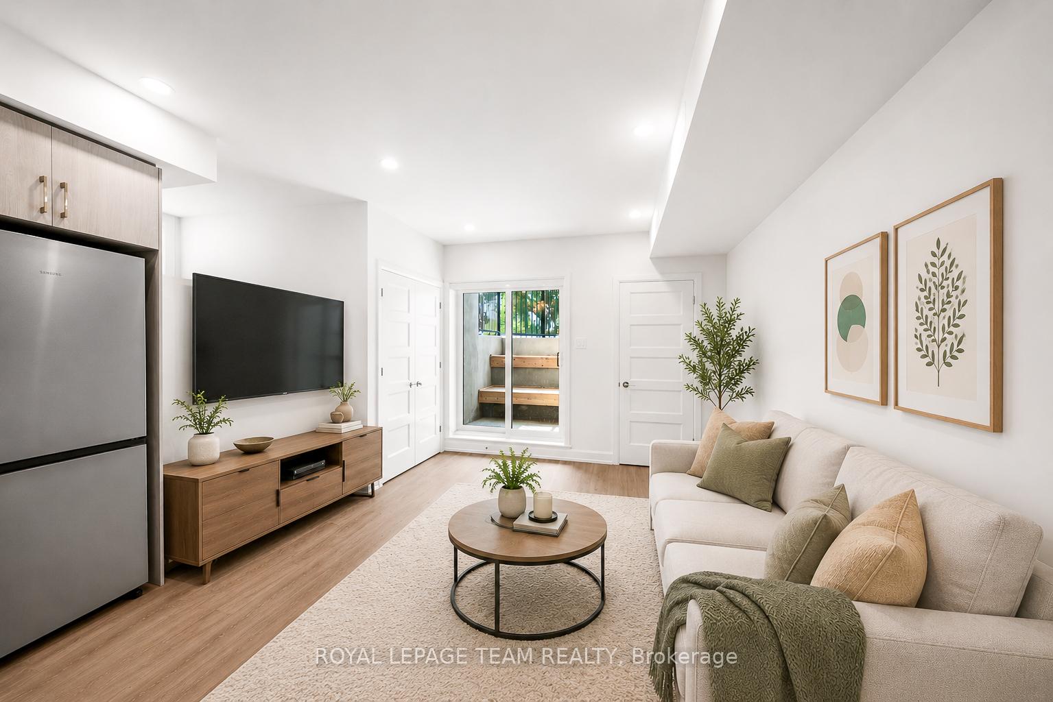 Photo 7 of Unit C, 1231 Shillington Avenue, Ottawa, Carlington — HOMEH