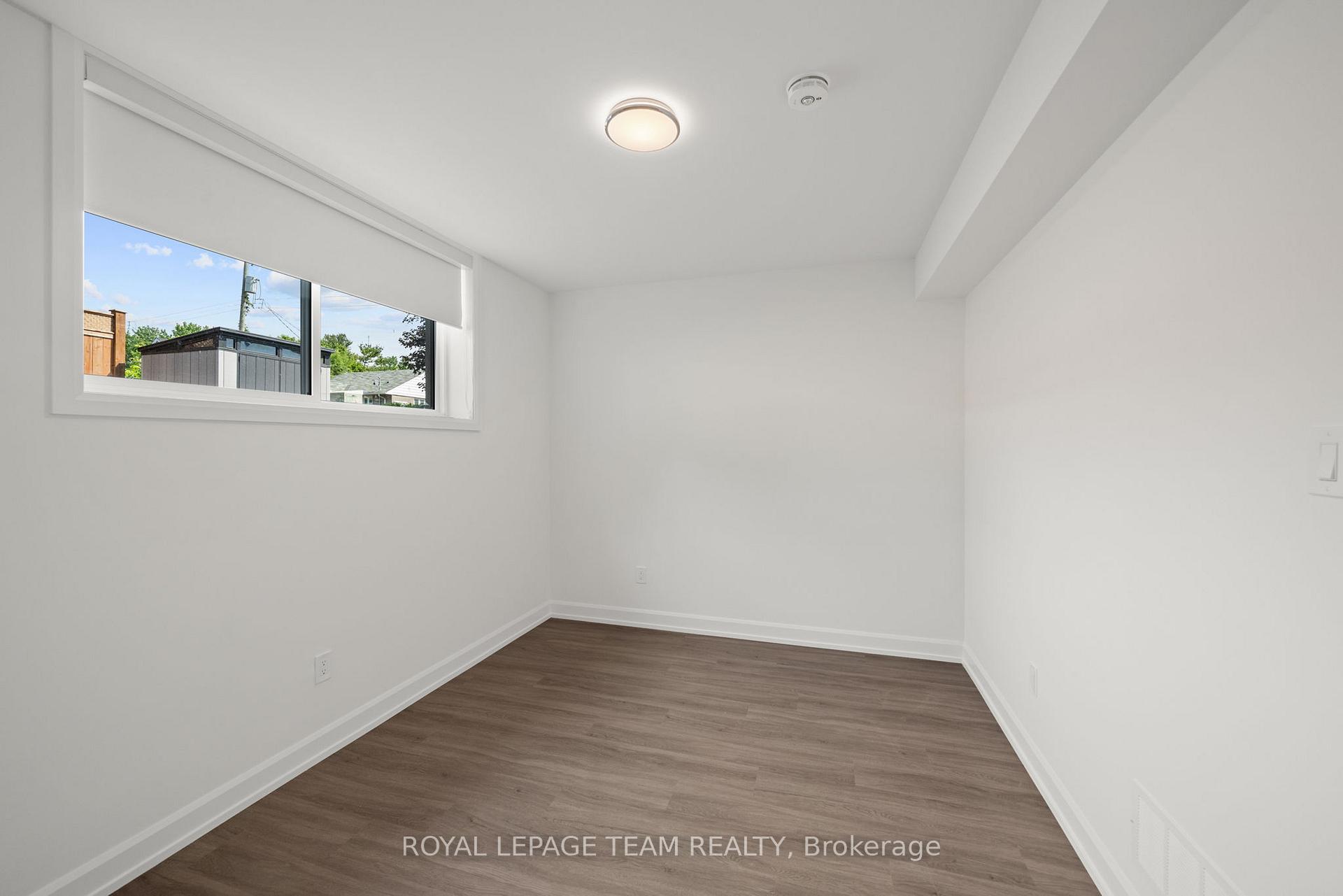 Photo 15 of Unit C, 1231 Shillington Avenue, Ottawa, Carlington — HOMEH