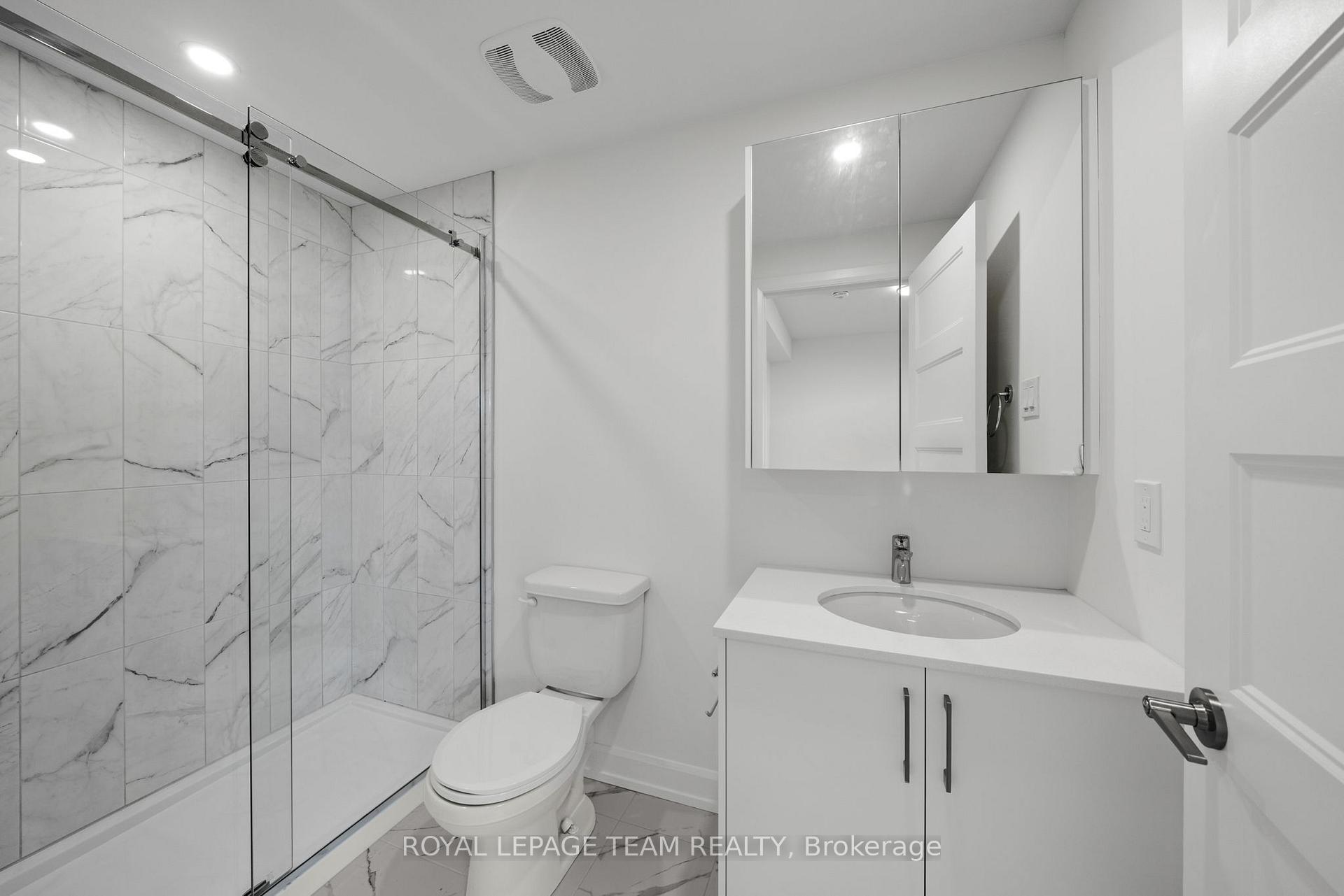 Photo 18 of Unit C, 1231 Shillington Avenue, Ottawa, Carlington — HOMEH