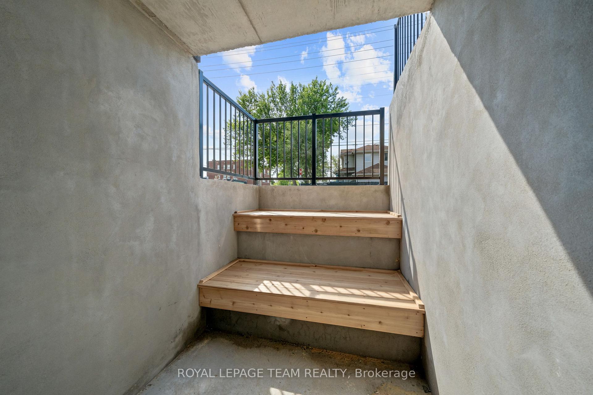 Photo 26 of Unit C, 1231 Shillington Avenue, Ottawa, Carlington — HOMEH