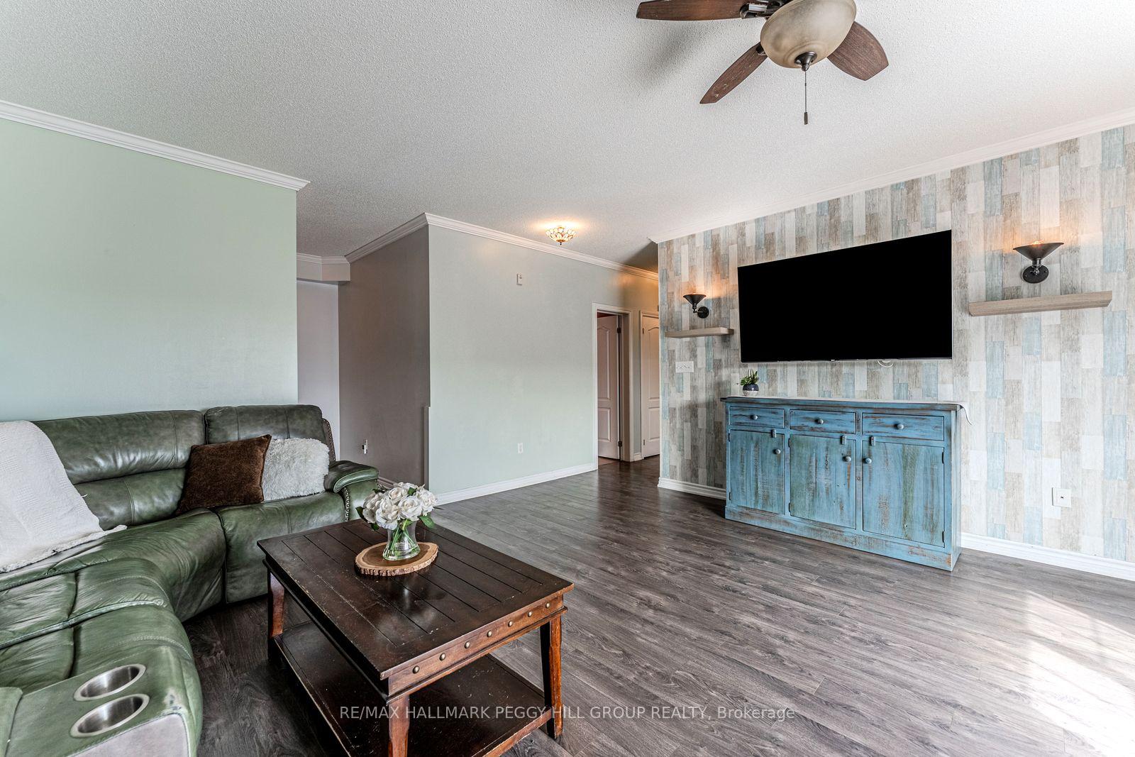 Photo 8 of Unit 402, 40 Ferndale Drive S, Barrie, Ardagh — HOMEH