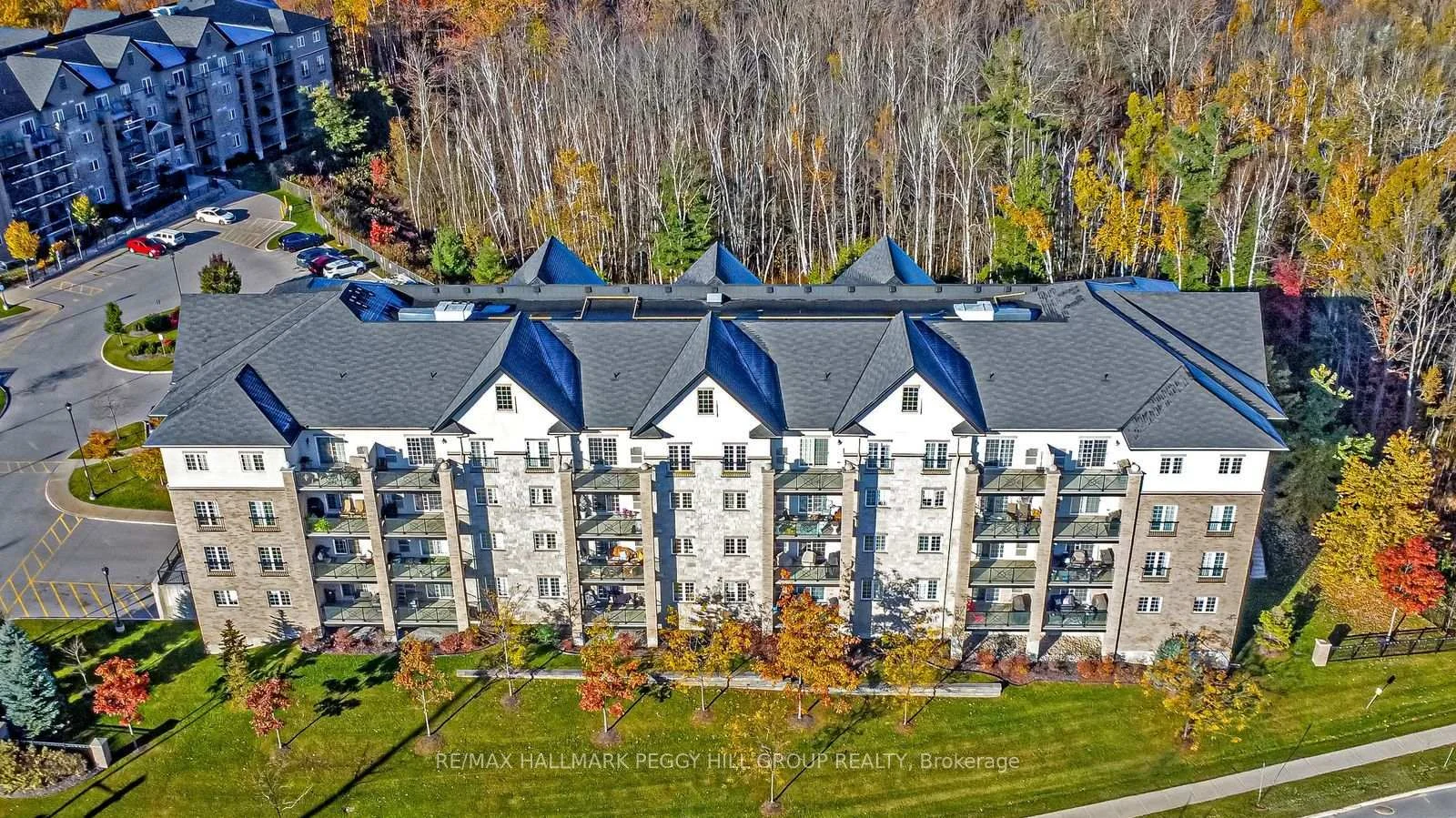 Photo of Unit 402, 40 Ferndale Drive S