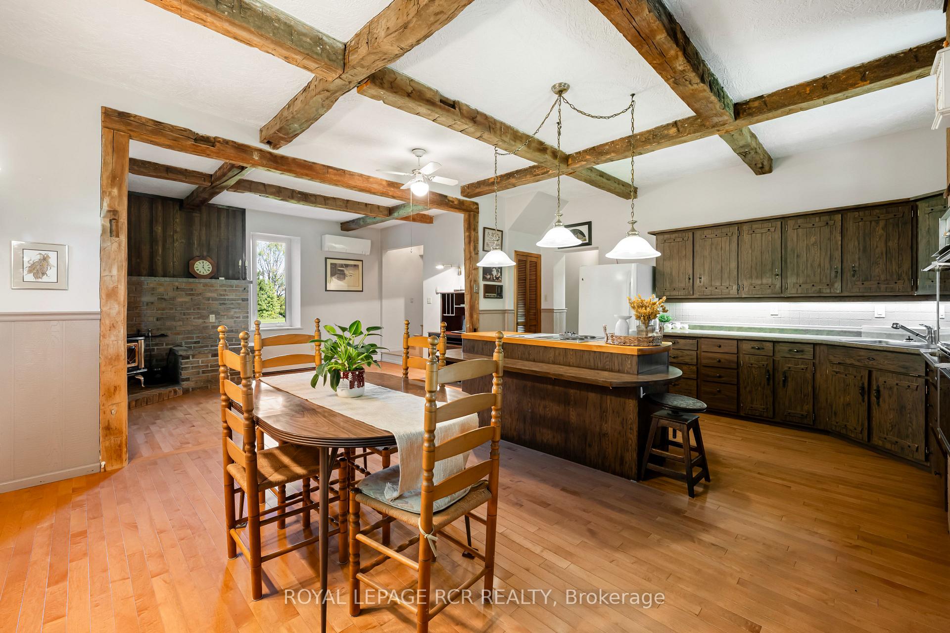 Photo 11 of 1319 10 Concession, Brockton — HOMEH