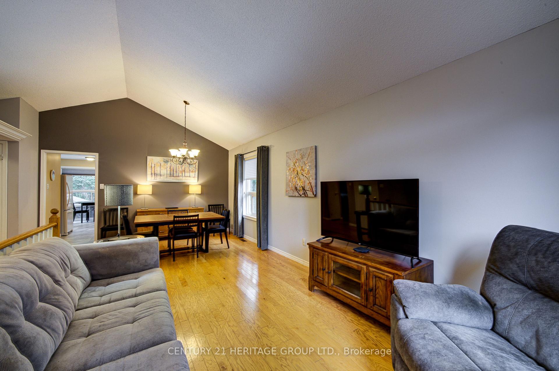 Photo 4 of 68 Dyer Drive, Wasaga Beach — HOMEH