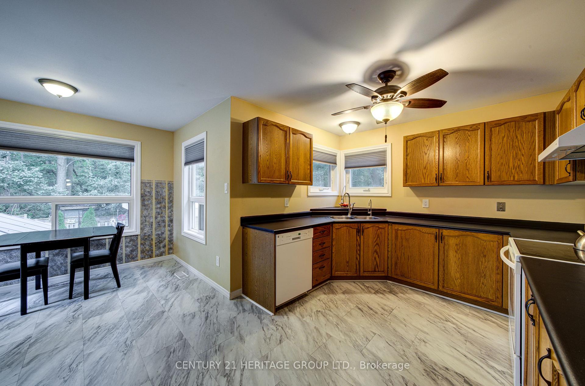 Photo 7 of 68 Dyer Drive, Wasaga Beach — HOMEH