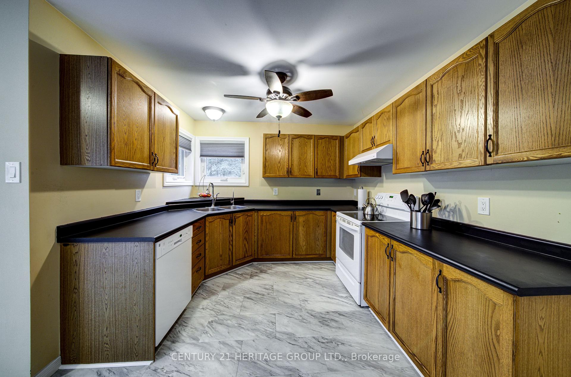 Photo 8 of 68 Dyer Drive, Wasaga Beach — HOMEH