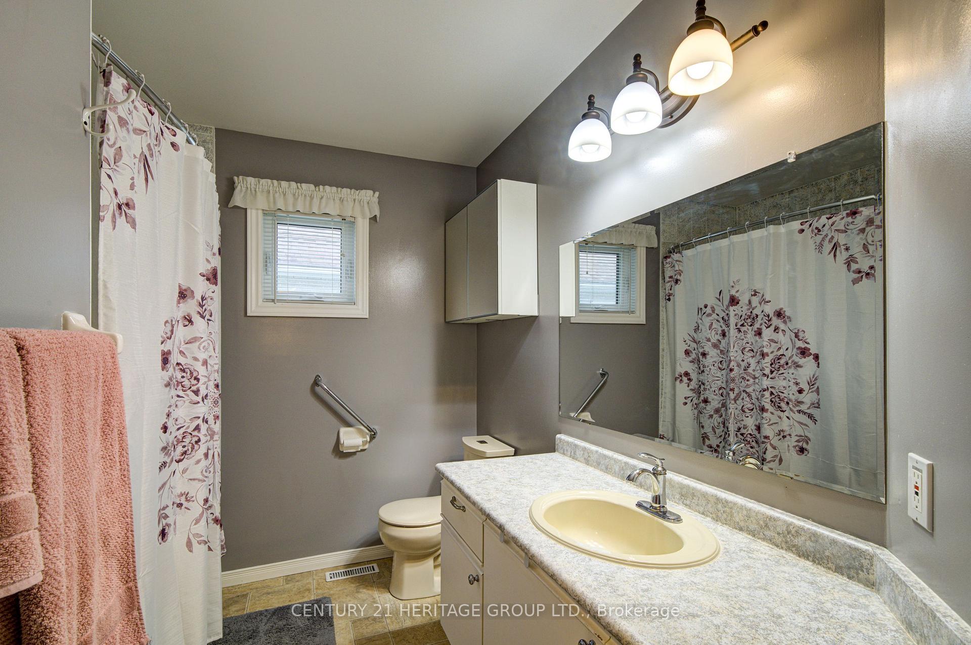 Photo 13 of 68 Dyer Drive, Wasaga Beach — HOMEH