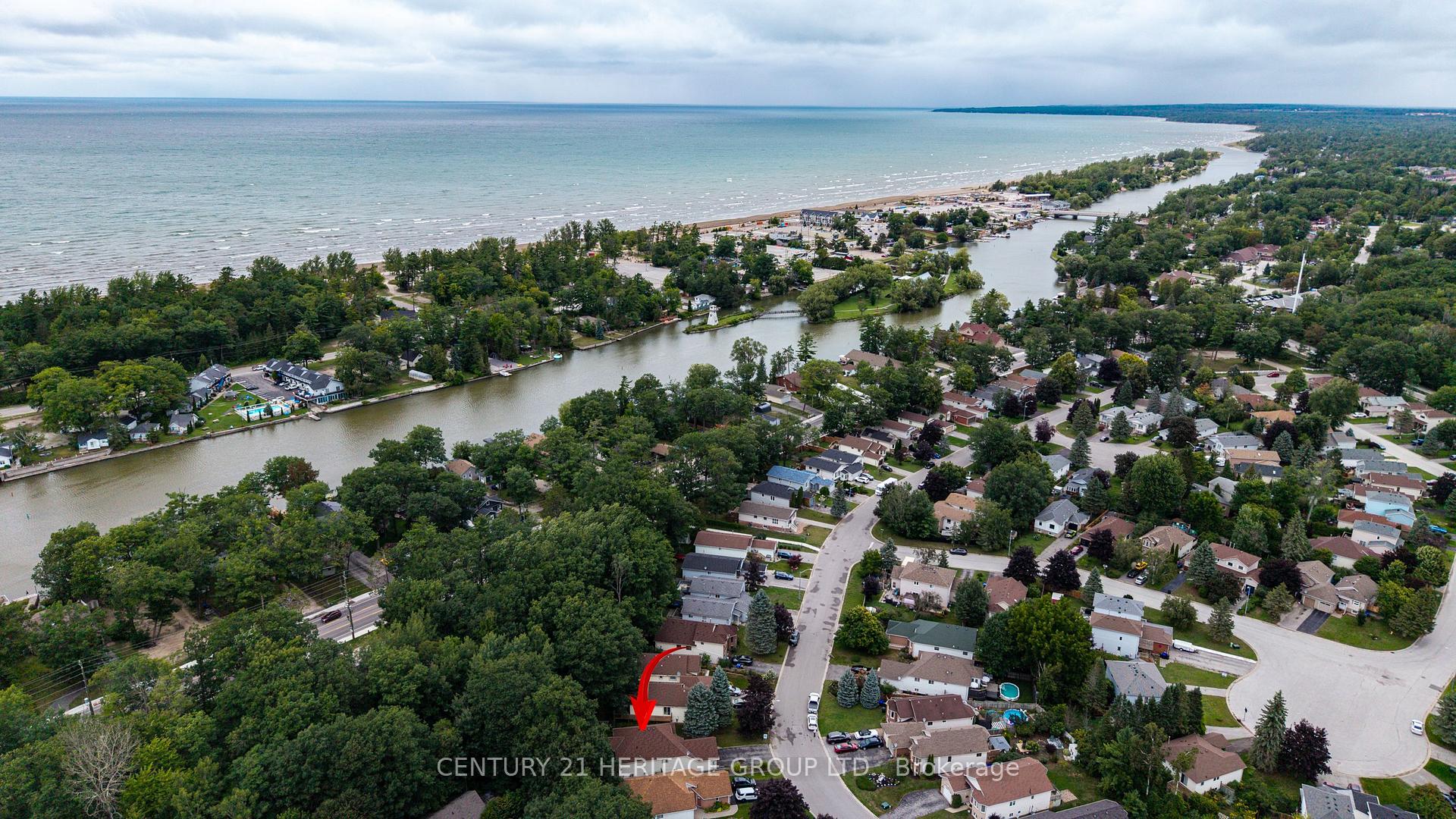 Photo 35 of 68 Dyer Drive, Wasaga Beach — HOMEH