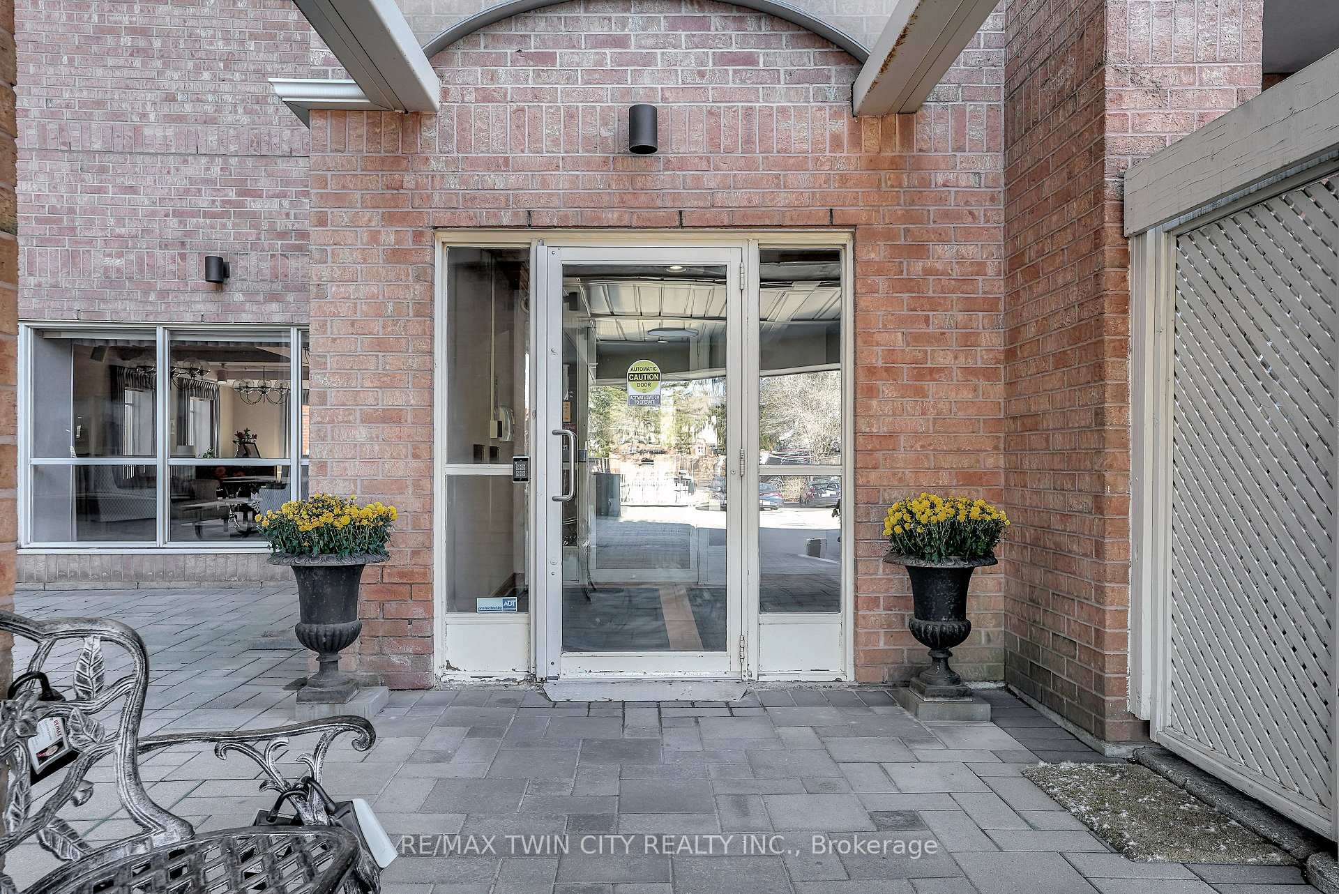 Photo 3 of Unit 703, 1414 King Street E, Kitchener, King East — HOMEH