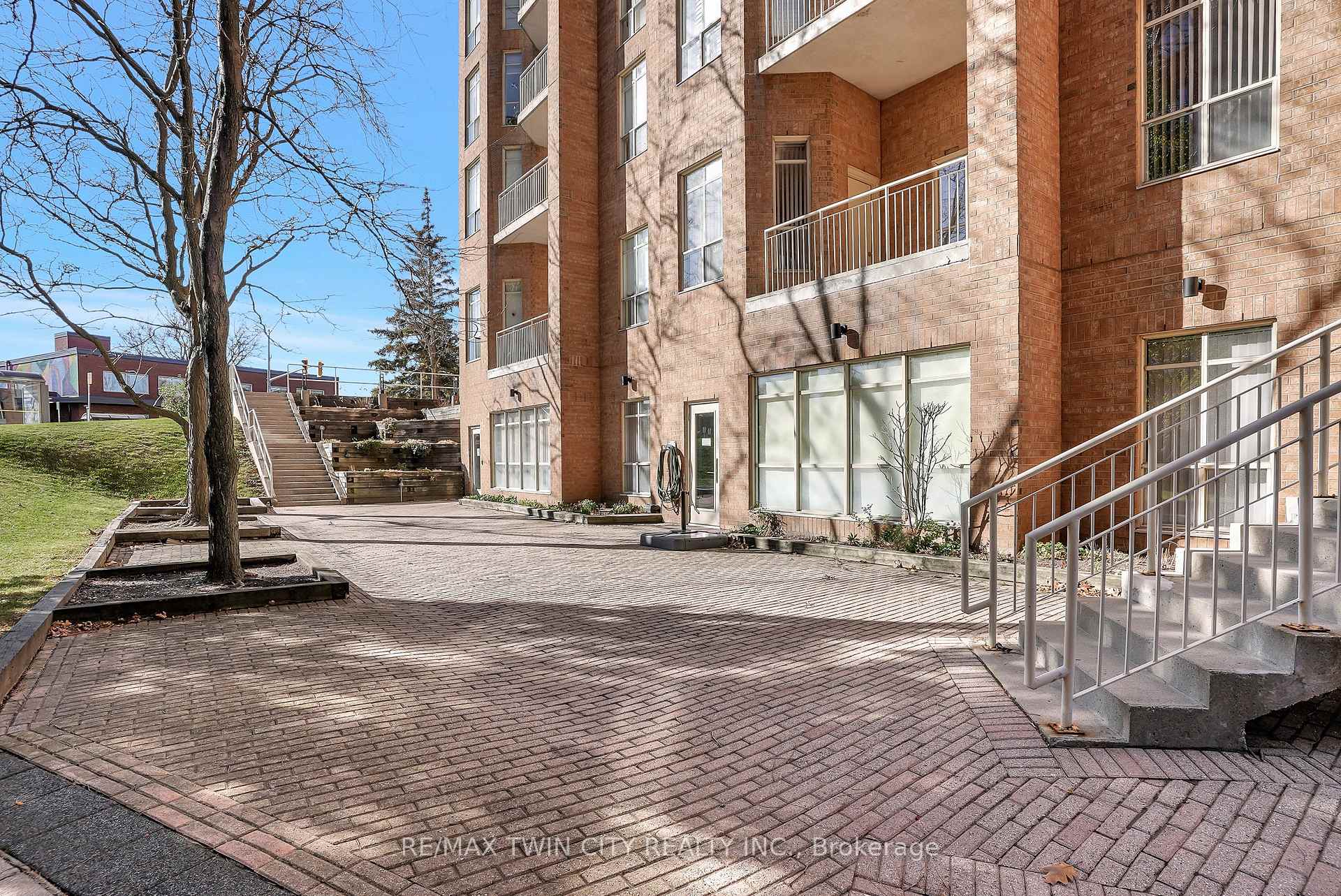 Photo 48 of Unit 703, 1414 King Street E, Kitchener, King East — HOMEH