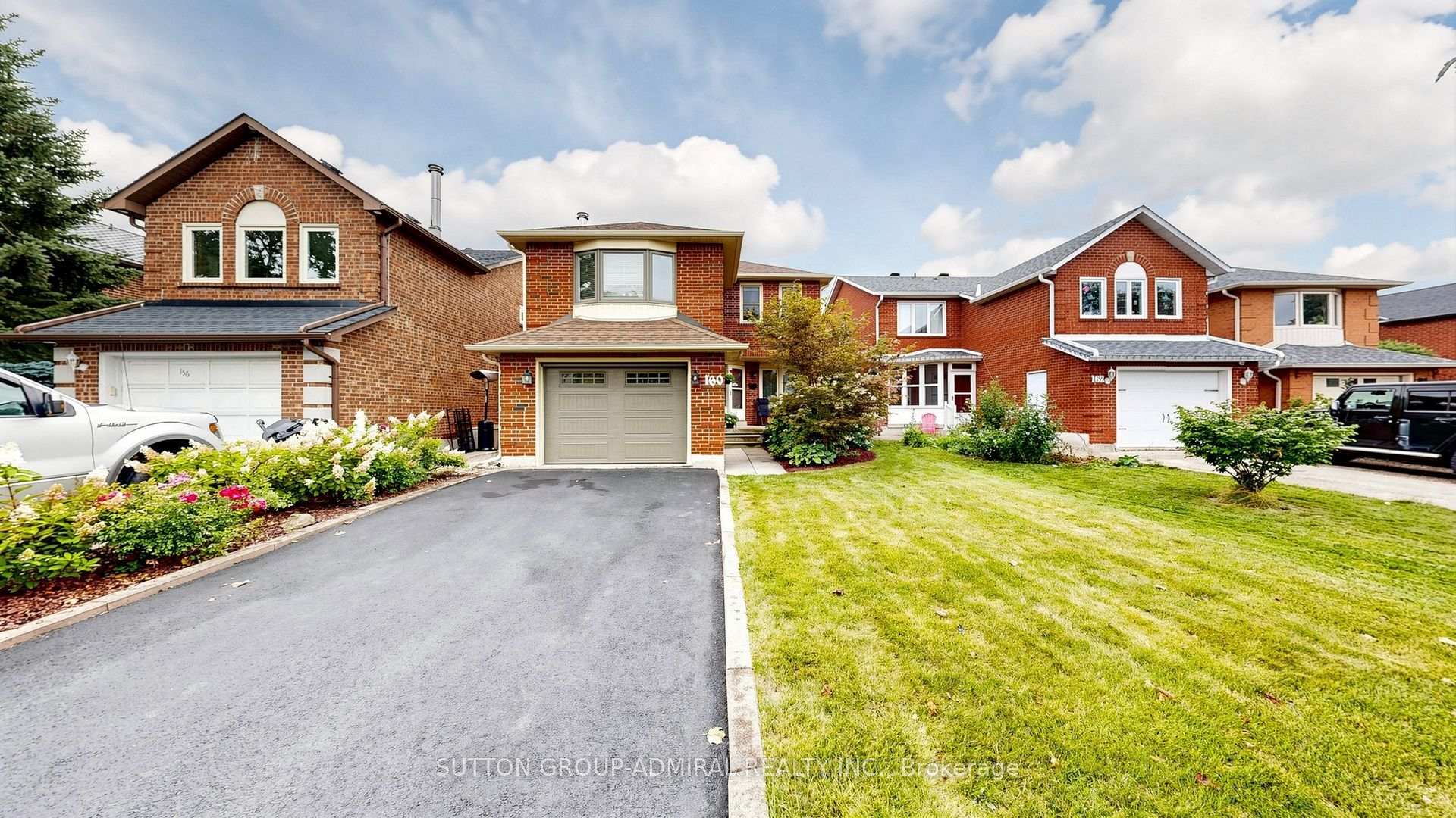 Photo 2 of 160 Marlott Road, Vaughan, Maple — HOMEH