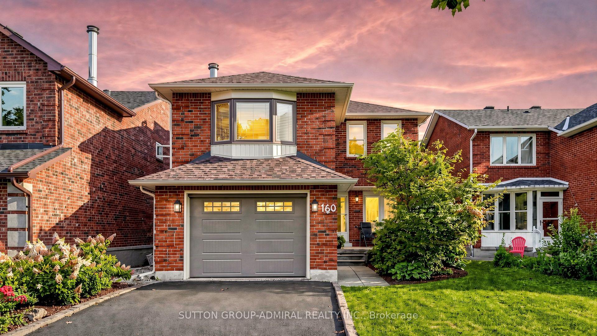 Photo 5 of 160 Marlott Road, Vaughan, Maple — HOMEH
