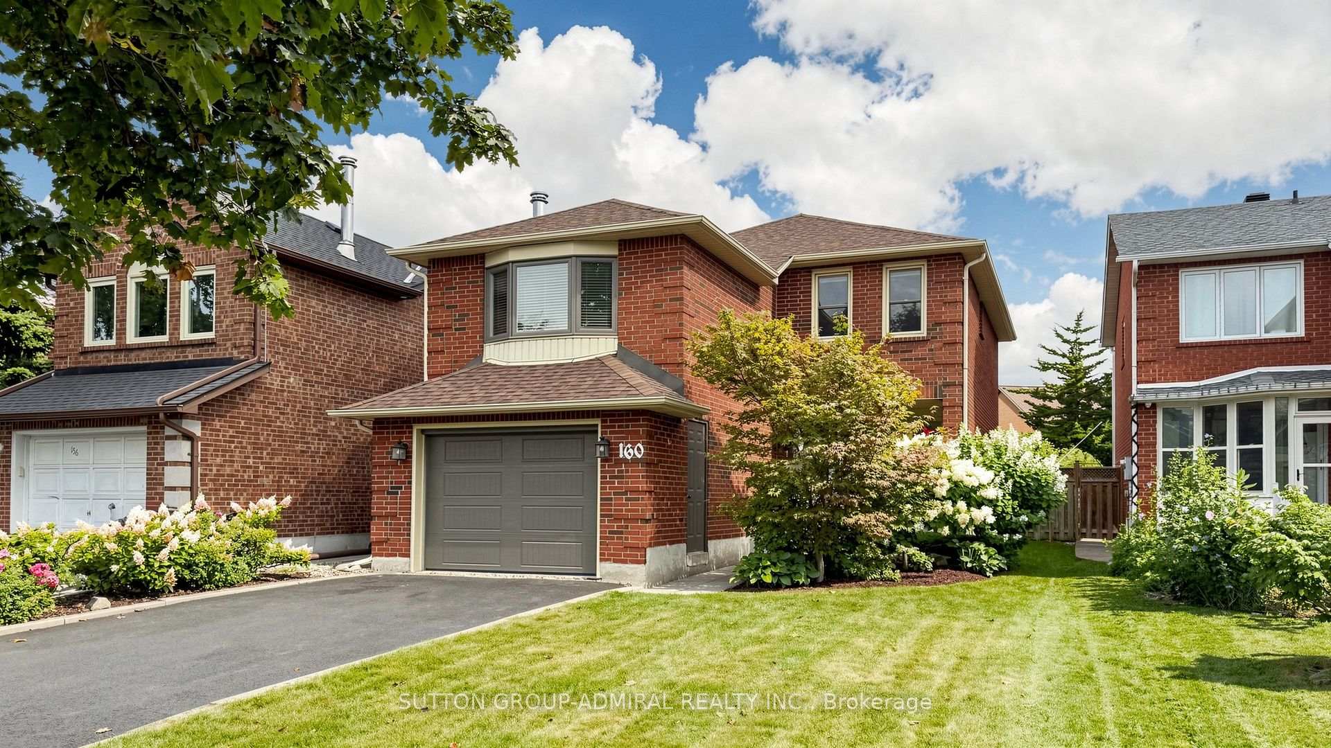Photo 6 of 160 Marlott Road, Vaughan, Maple — HOMEH