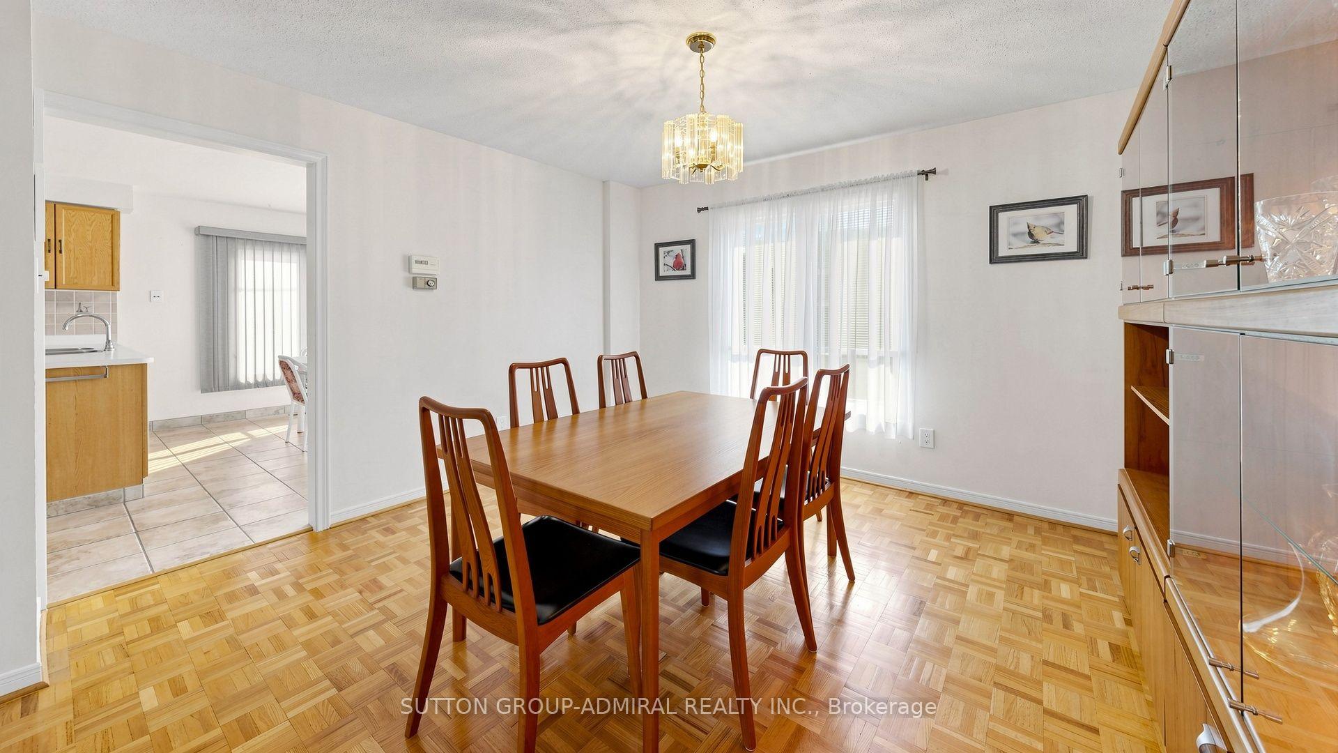 Photo 11 of 160 Marlott Road, Vaughan, Maple — HOMEH